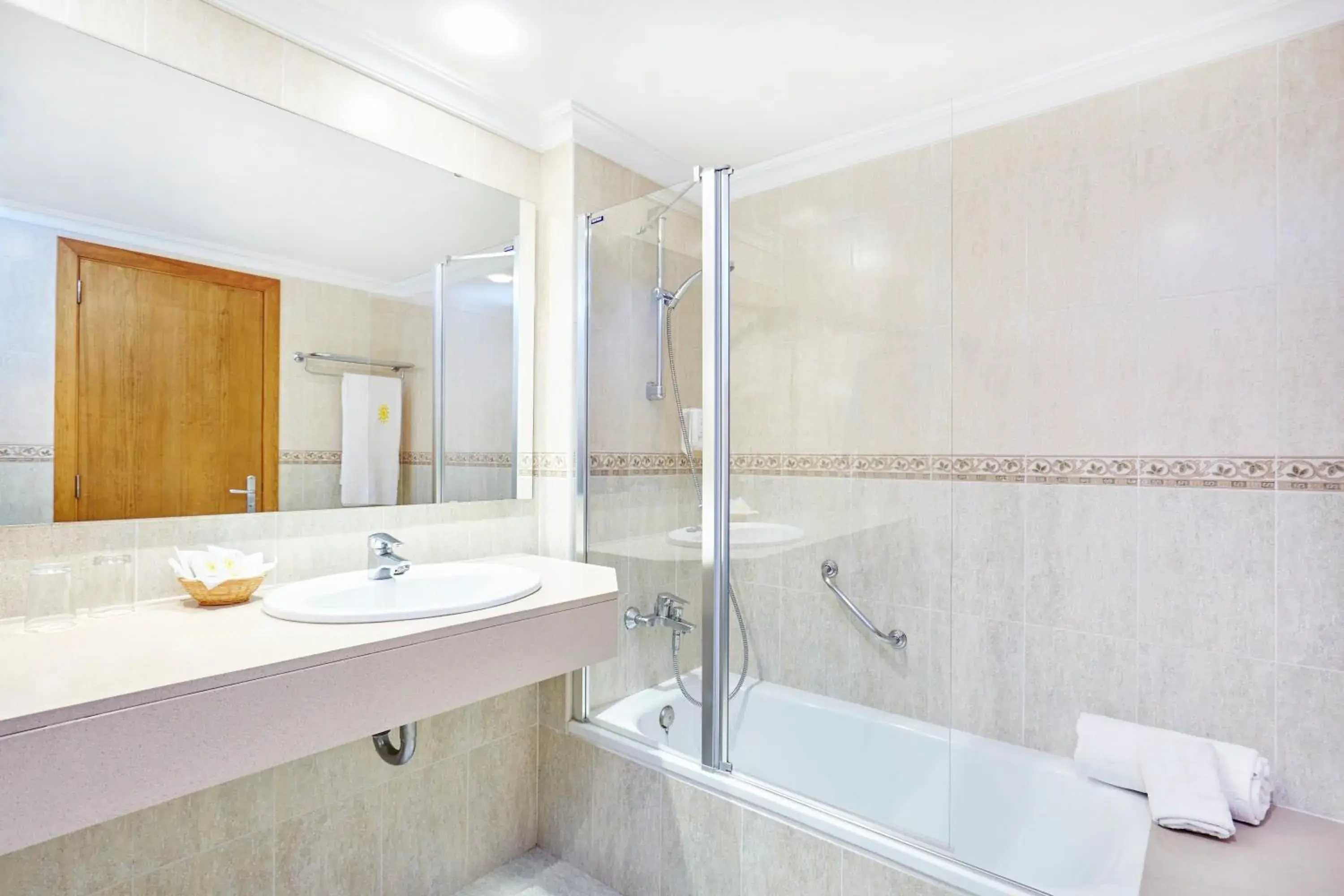 Economy Double Room in Universal Hotel Castell Royal Economy Double Room in Universal Hotel Castell Royal