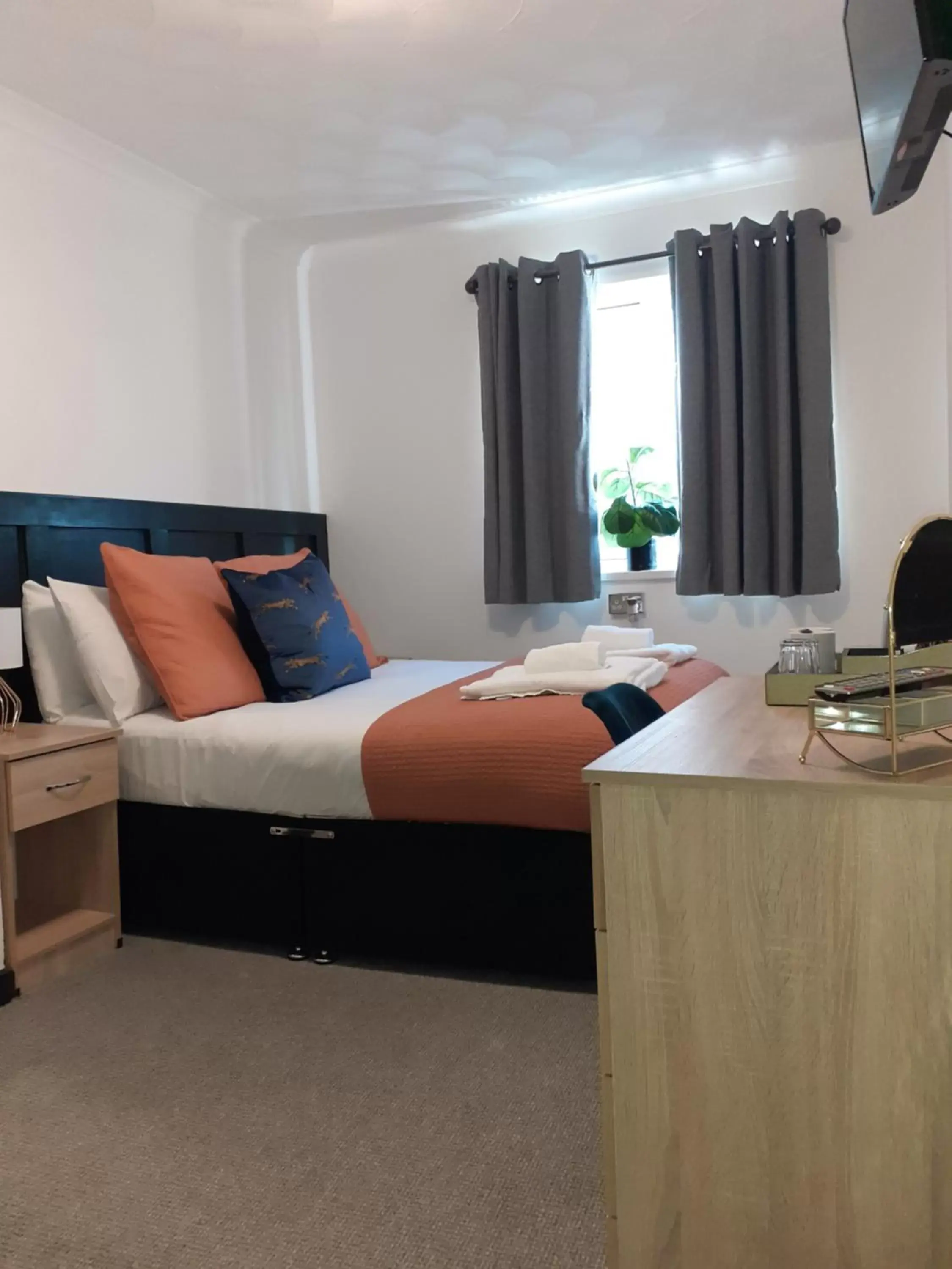 Double Room in The Angharad Hotel and Restaurant Double Room in The Angharad Hotel and Restaurant