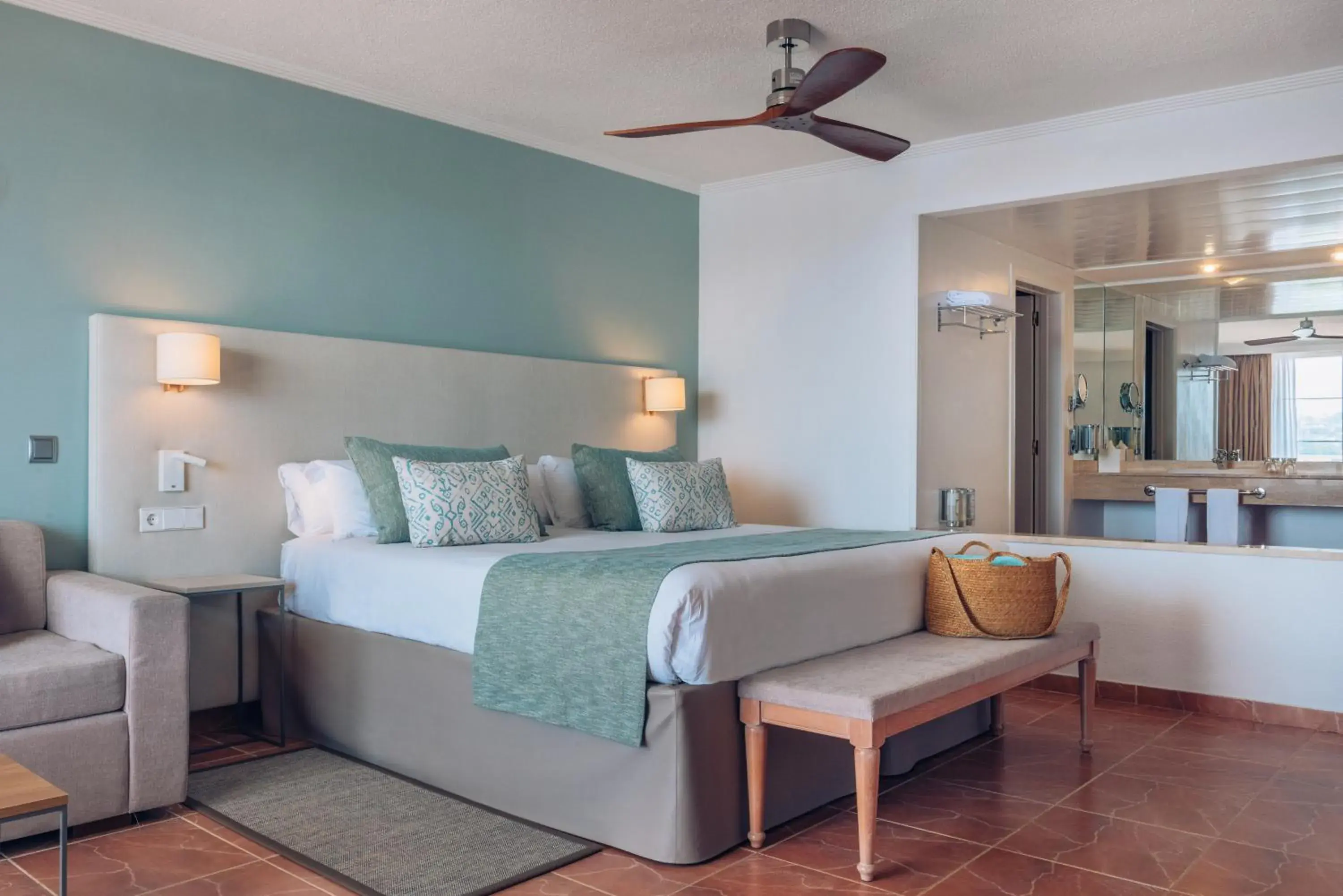 Star Prestige Junior Suite Wellness Single Use - single occupancy in Iberostar Selection Jardín del Sol Suites - Adults Only Star Prestige Junior Suite Wellness Single Use - single occupancy in Iberostar Selection Jardín del Sol Suites - Adults Only