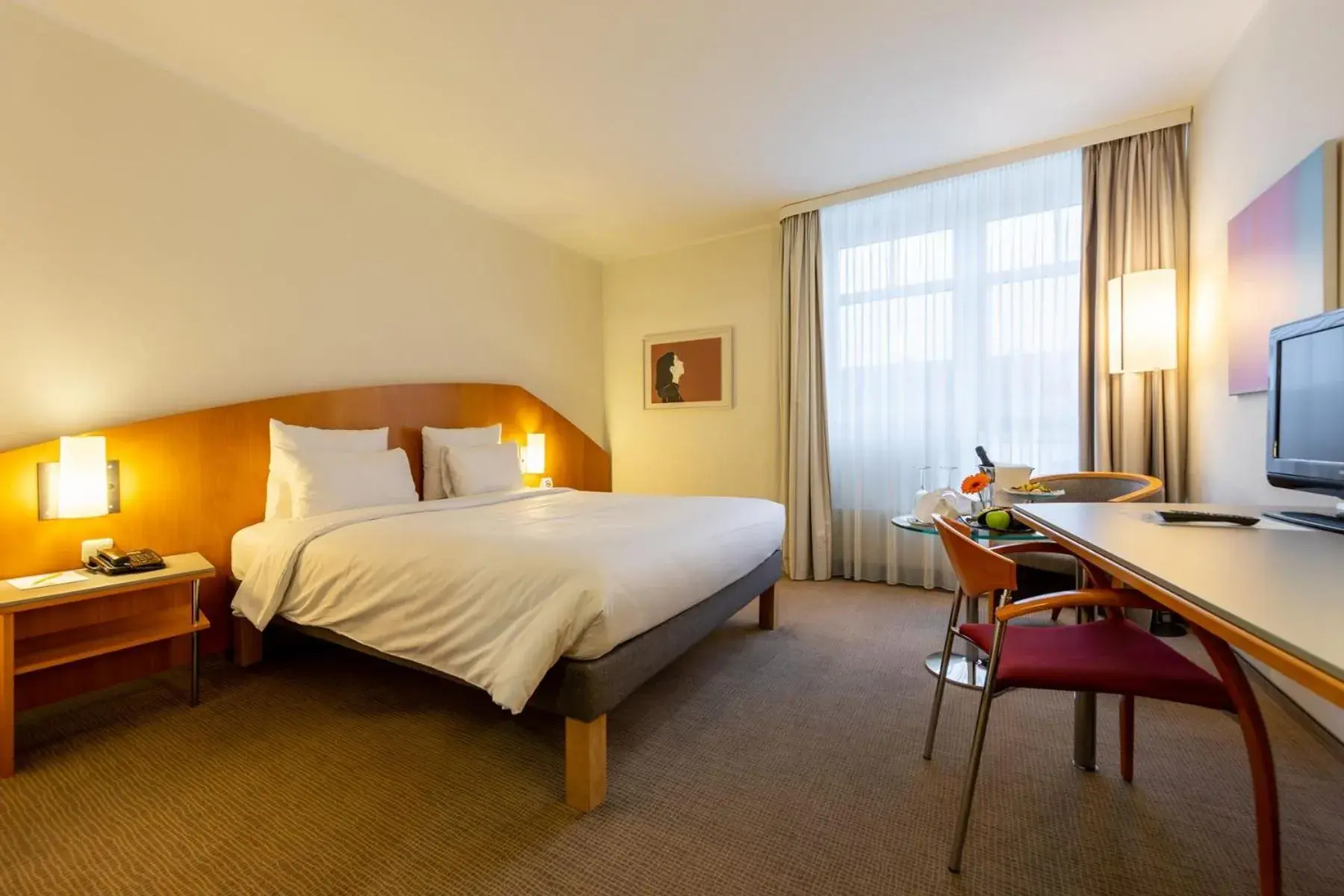 Standard Double Room in Novotel Mainz Standard Double Room in Novotel Mainz