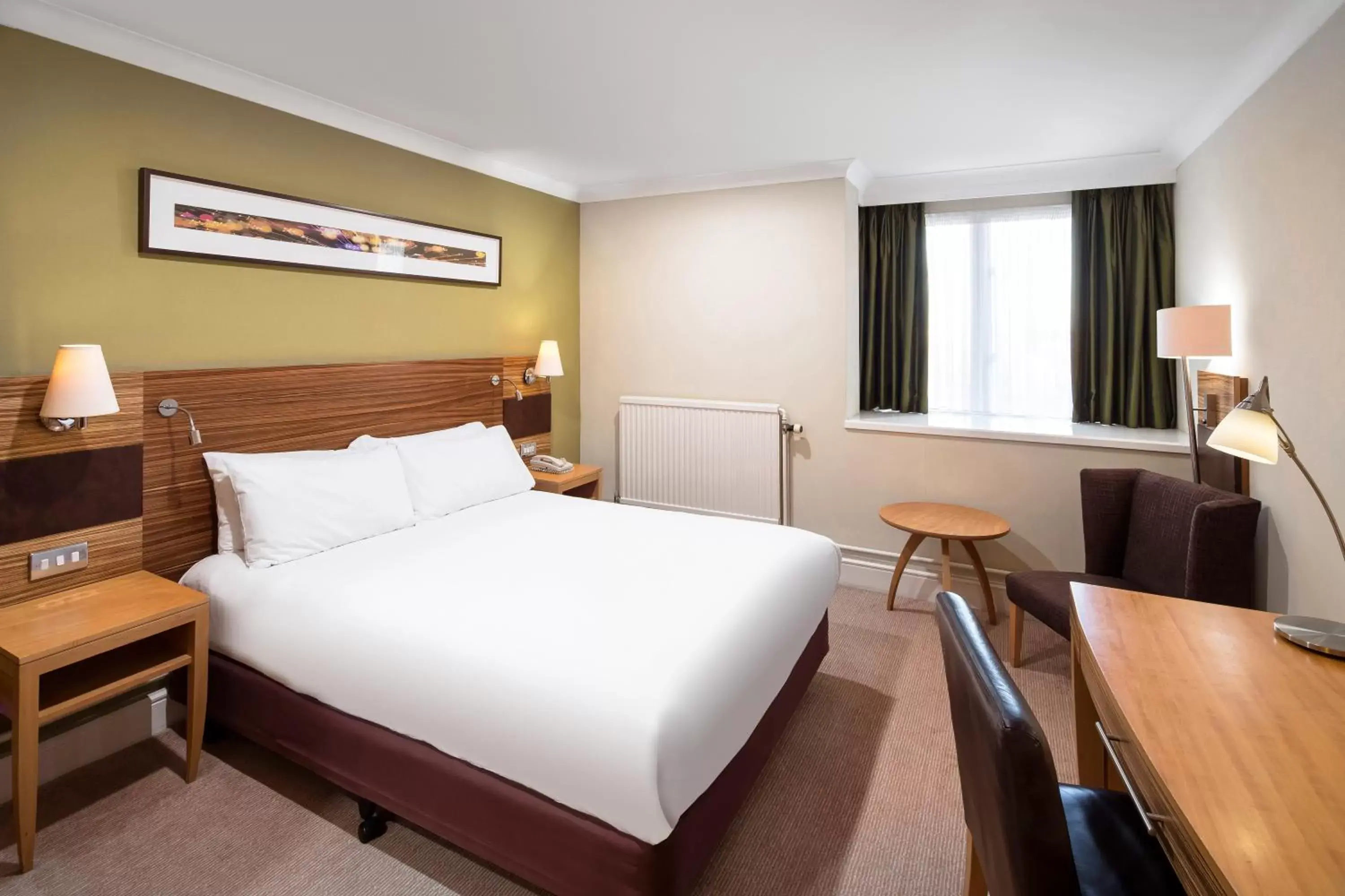 Standard Queen Room in Crowne Plaza Chester by IHG Standard Queen Room in Crowne Plaza Chester by IHG