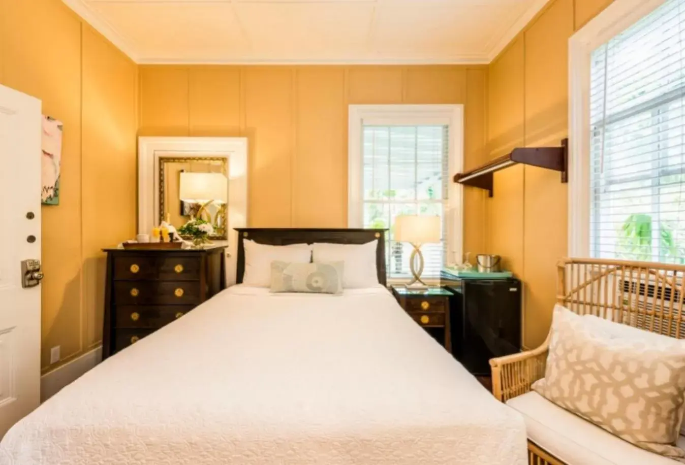 Queen William Room in Old Town Manor Queen William Room in Old Town Manor