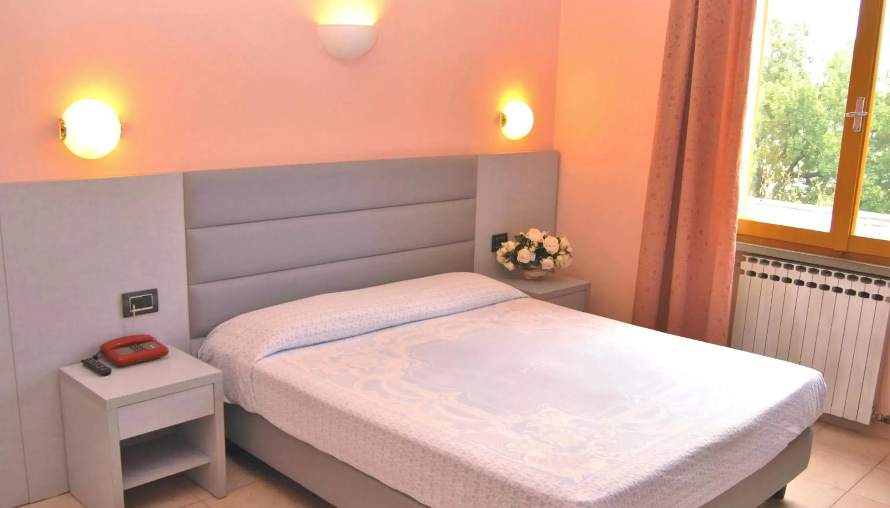 Double or Twin Room in Hotel La Meridiana Double or Twin Room in Hotel La Meridiana