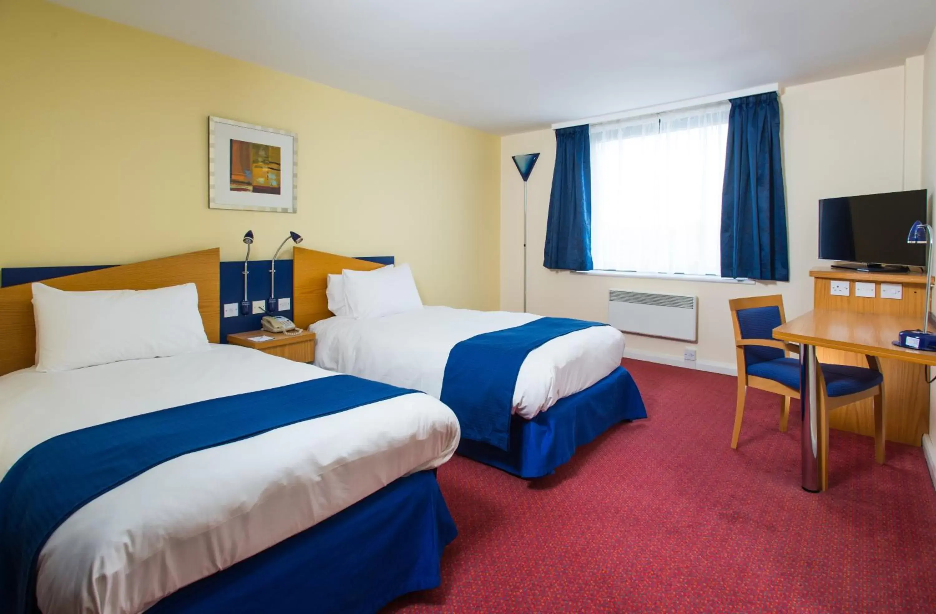 Standard Twin Room with Free Hot Breakfast in Holiday Inn Express Bradford City Centre by IHG Standard Twin Room with Free Hot Breakfast in Holiday Inn Express Bradford City Centre by IHG