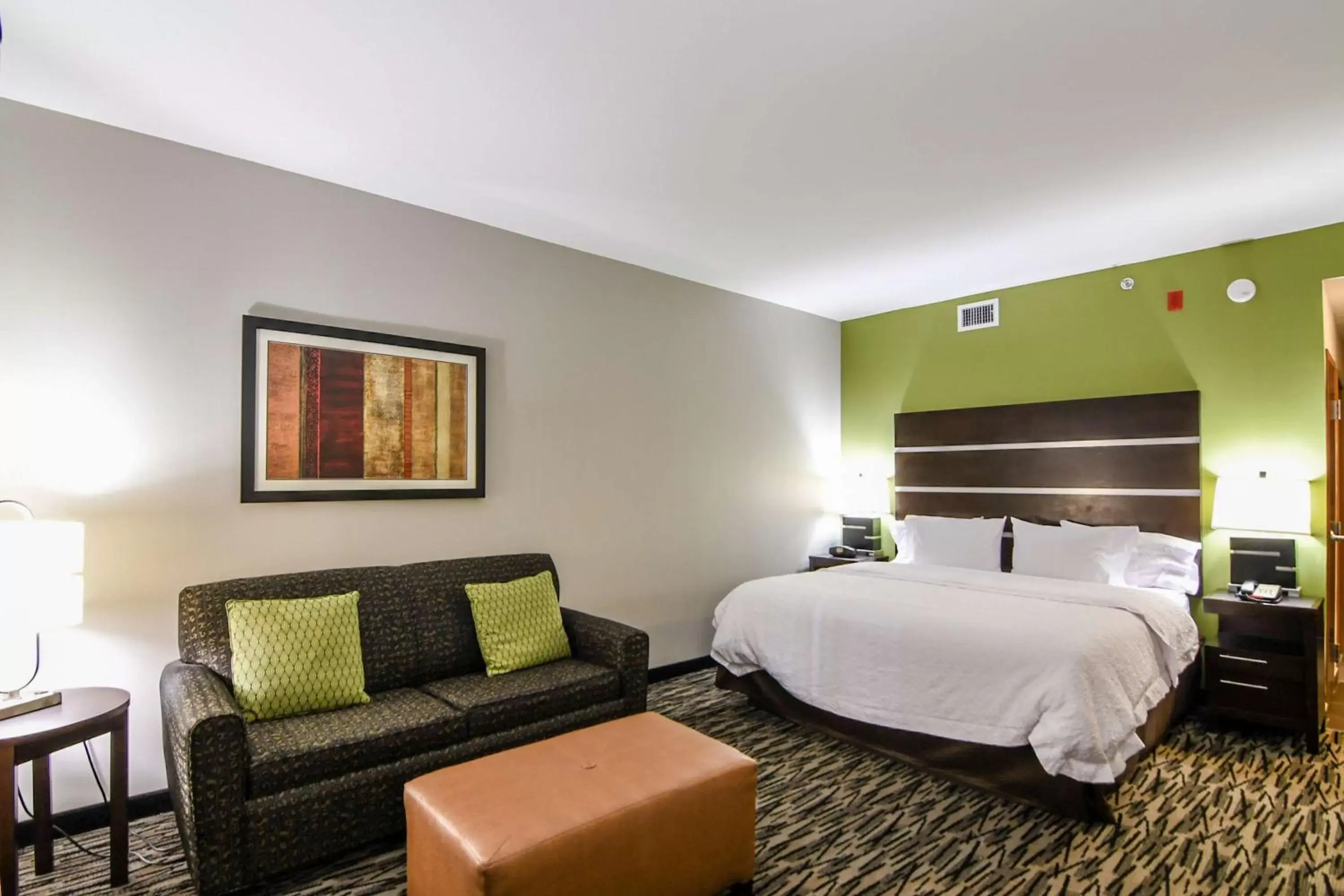 King Room with Sofa Bed - Non-Smoking in Hampton Inn Foley King Room with Sofa Bed - Non-Smoking in Hampton Inn Foley