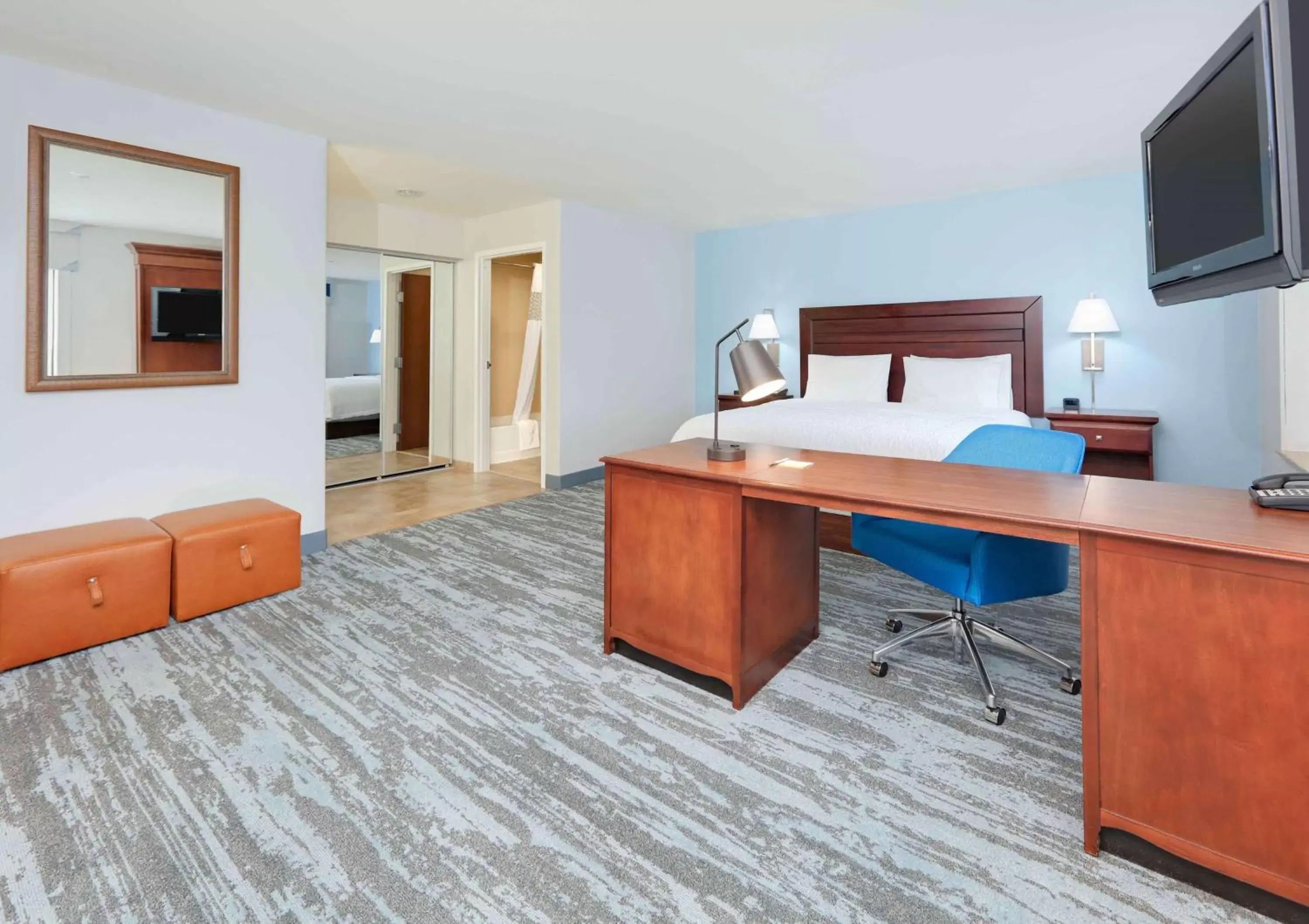 Family Suite in Hampton Inn & Suites Dallas-Arlington-South Family Suite in Hampton Inn & Suites Dallas-Arlington-South