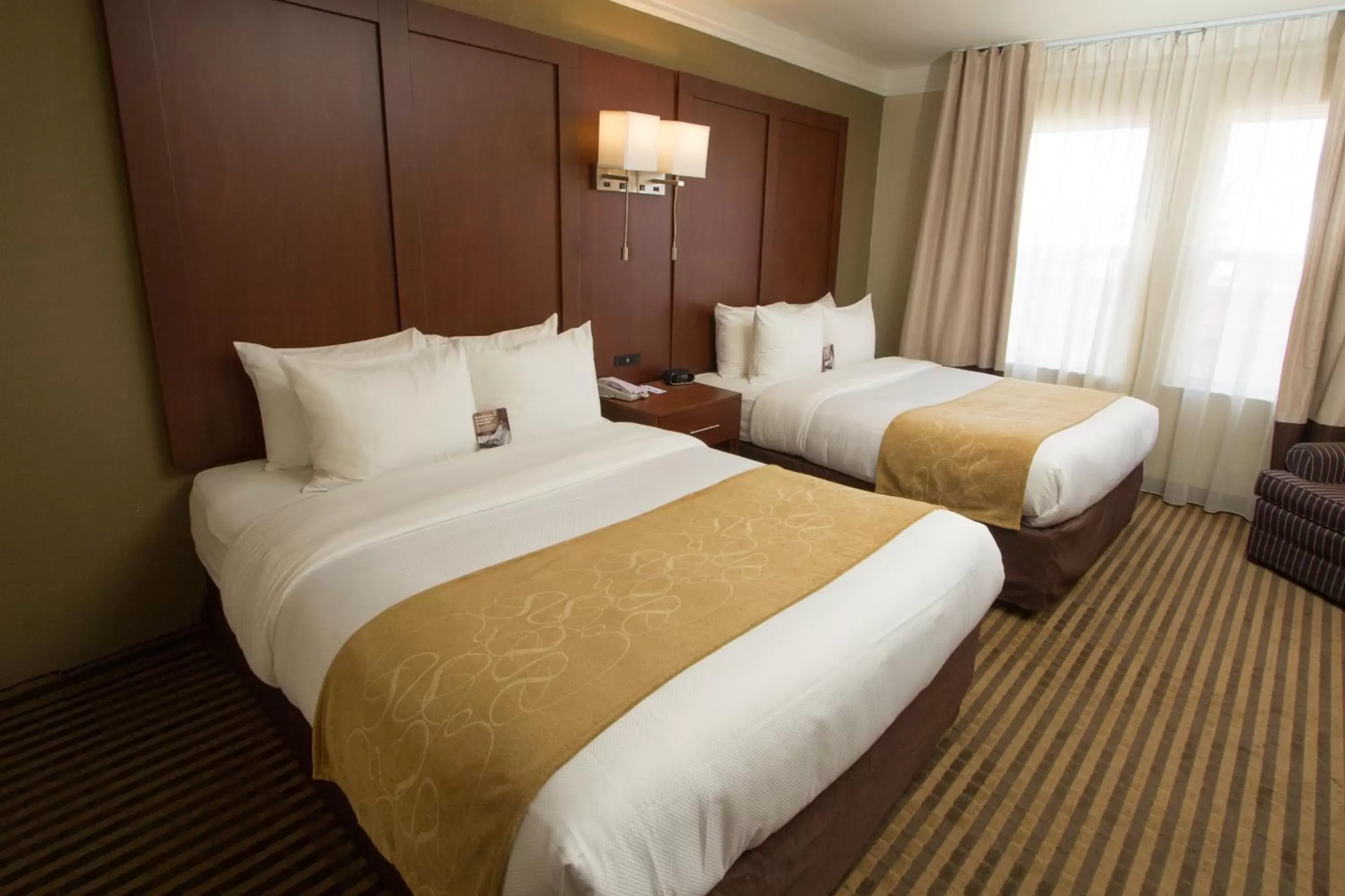 Queen Suite with Two Queen Beds - Accessible/Non-Smoking in Comfort Suites Visalia - Convention Center Queen Suite with Two Queen Beds - Accessible/Non-Smoking in Comfort Suites Visalia - Convention Center