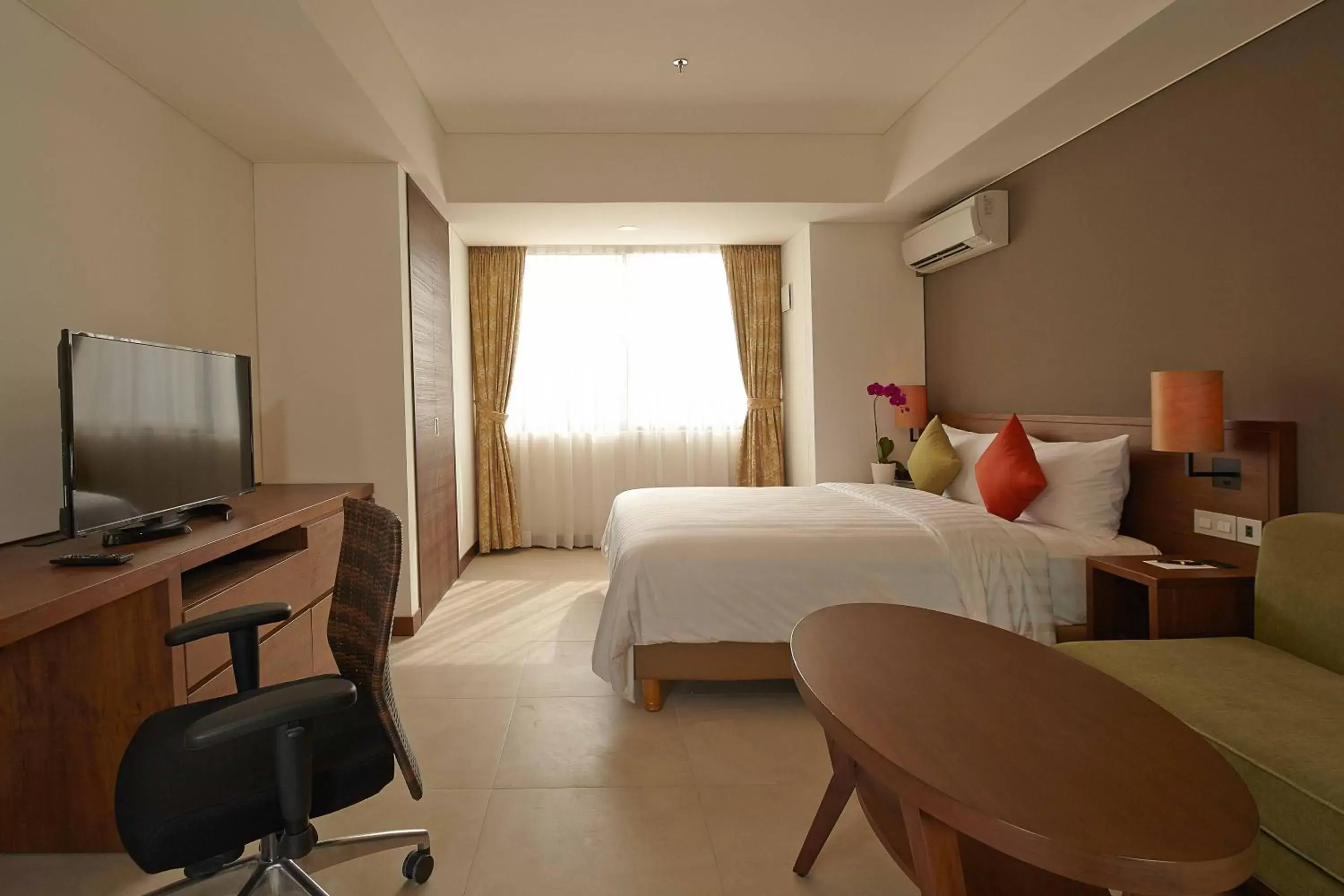 Corner Comfort Non Smoking in Axia South Cikarang Service Apartment Corner Comfort Non Smoking in Axia South Cikarang Service Apartment