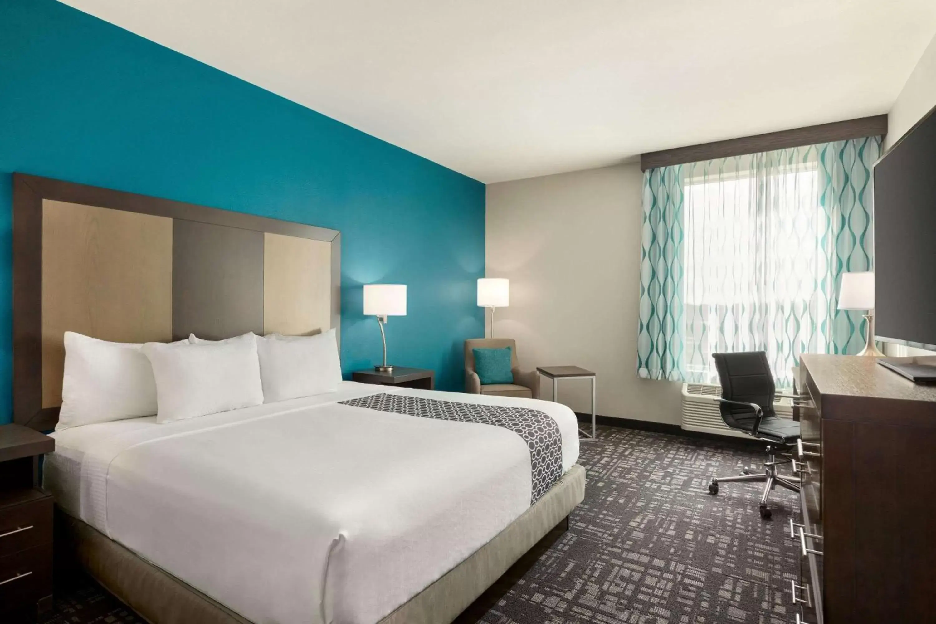 King Room - Non-Smoking in La Quinta by Wyndham Gainesville King Room - Non-Smoking in La Quinta by Wyndham Gainesville