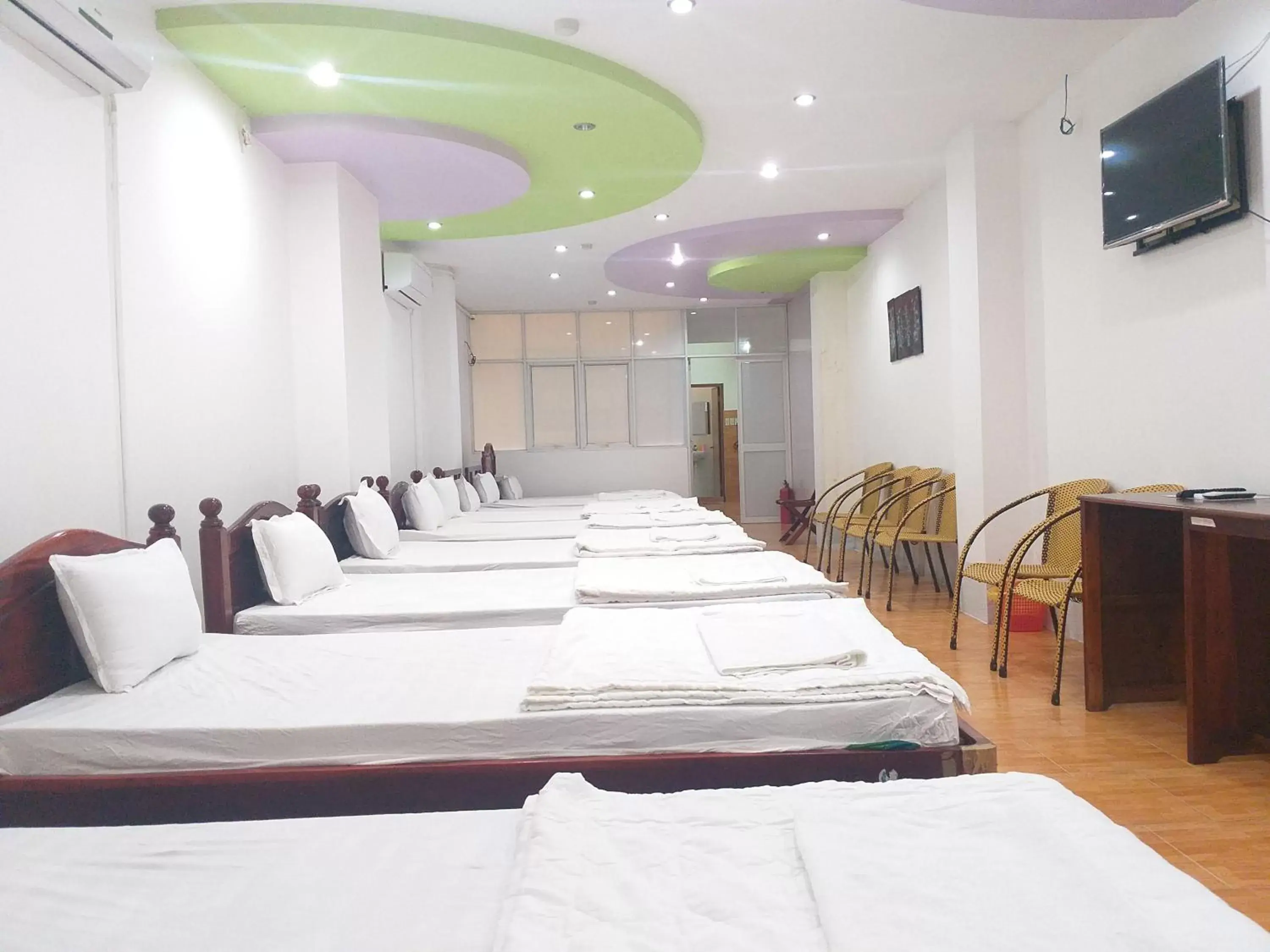 Family Room with Private Bathroom in Hoang Hai Dang 1 Hotel Family Room with Private Bathroom in Hoang Hai Dang 1 Hotel