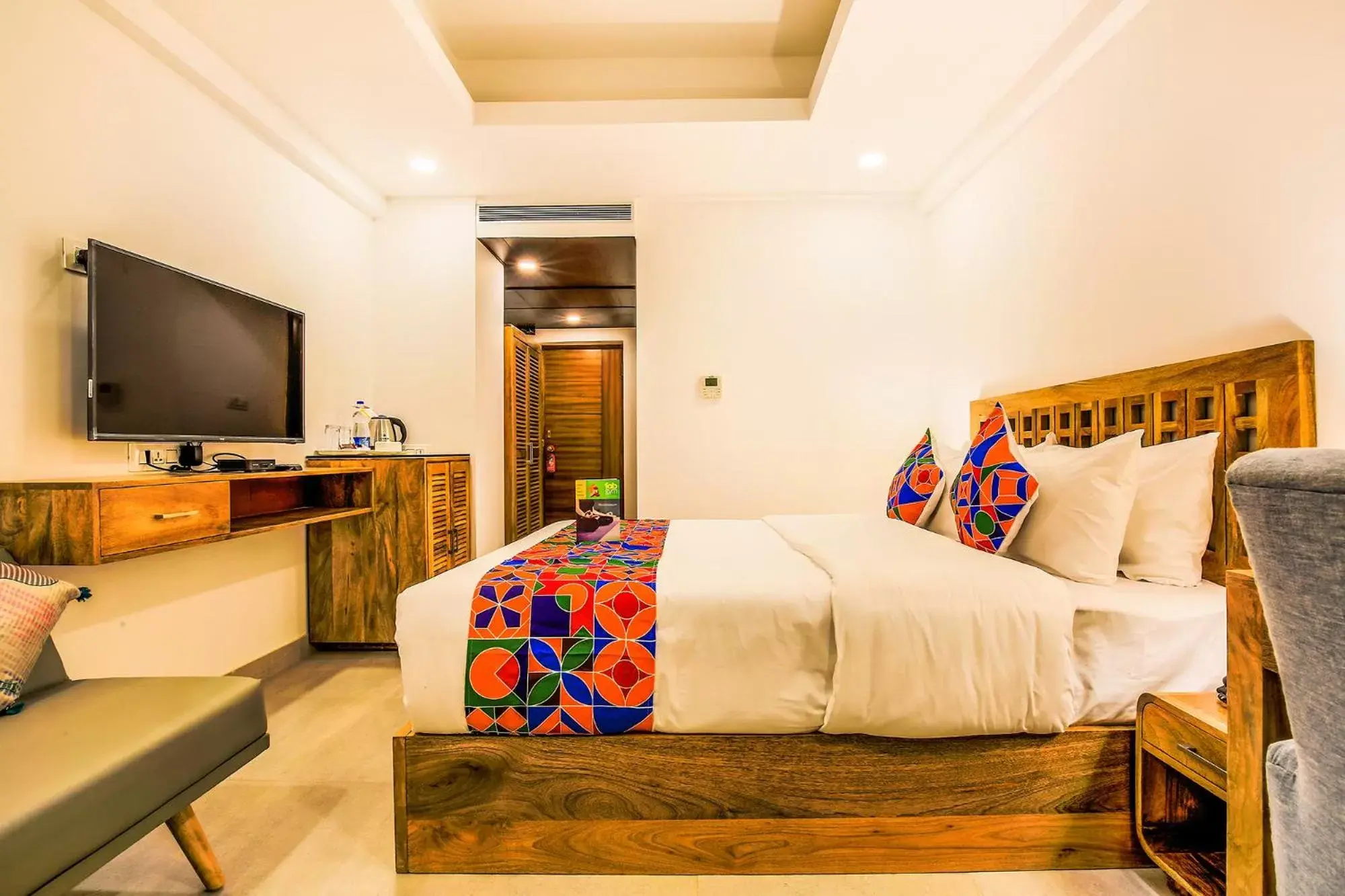 Superior Queen Room - single occupancy in FabHotel Casa Kiara With Pool Side Bar - Nr Calangute Beach Superior Queen Room - single occupancy in FabHotel Casa Kiara With Pool Side Bar - Nr Calangute Beach
