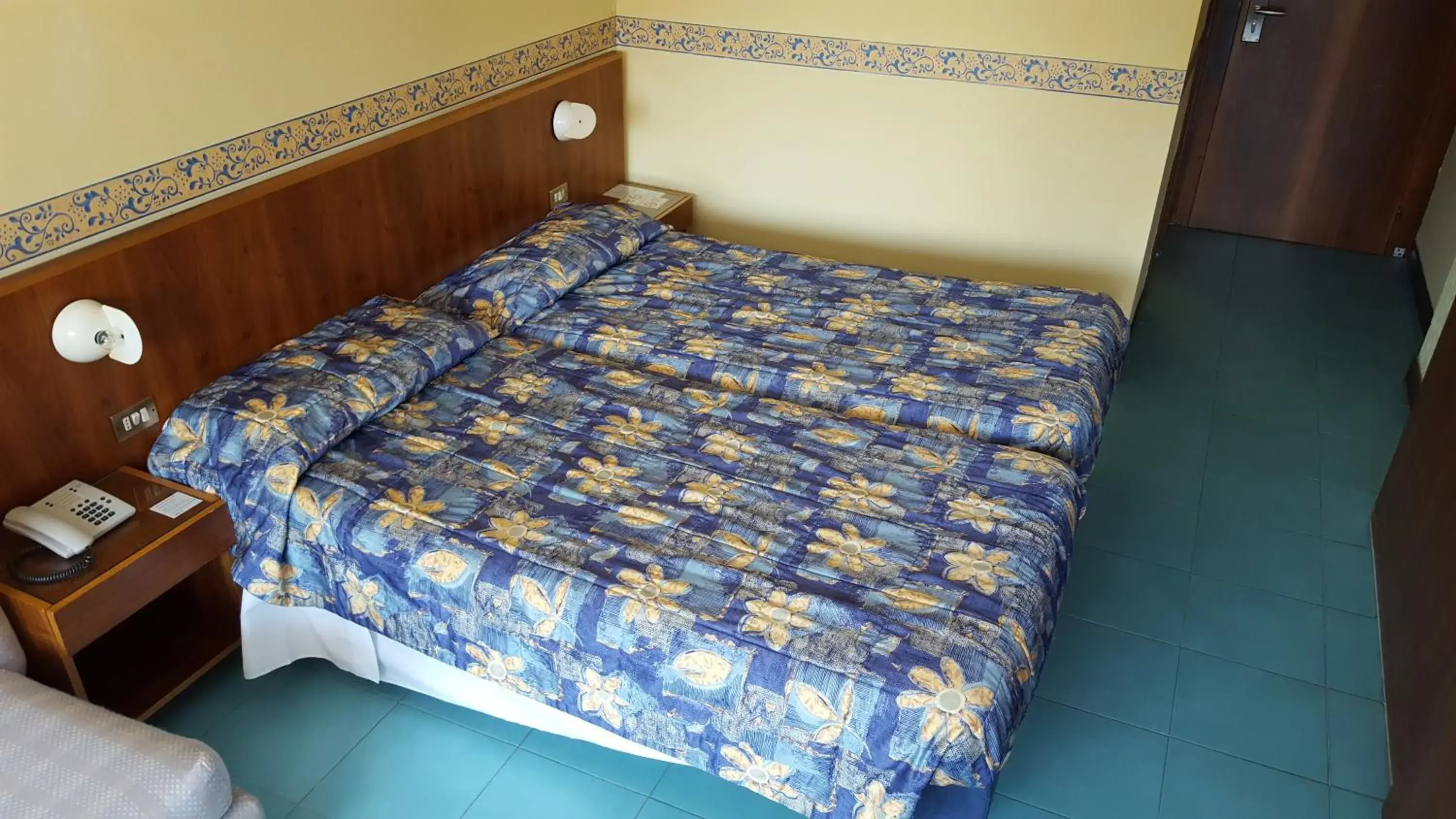 Standard Double Room in Hotel Royal Standard Double Room in Hotel Royal