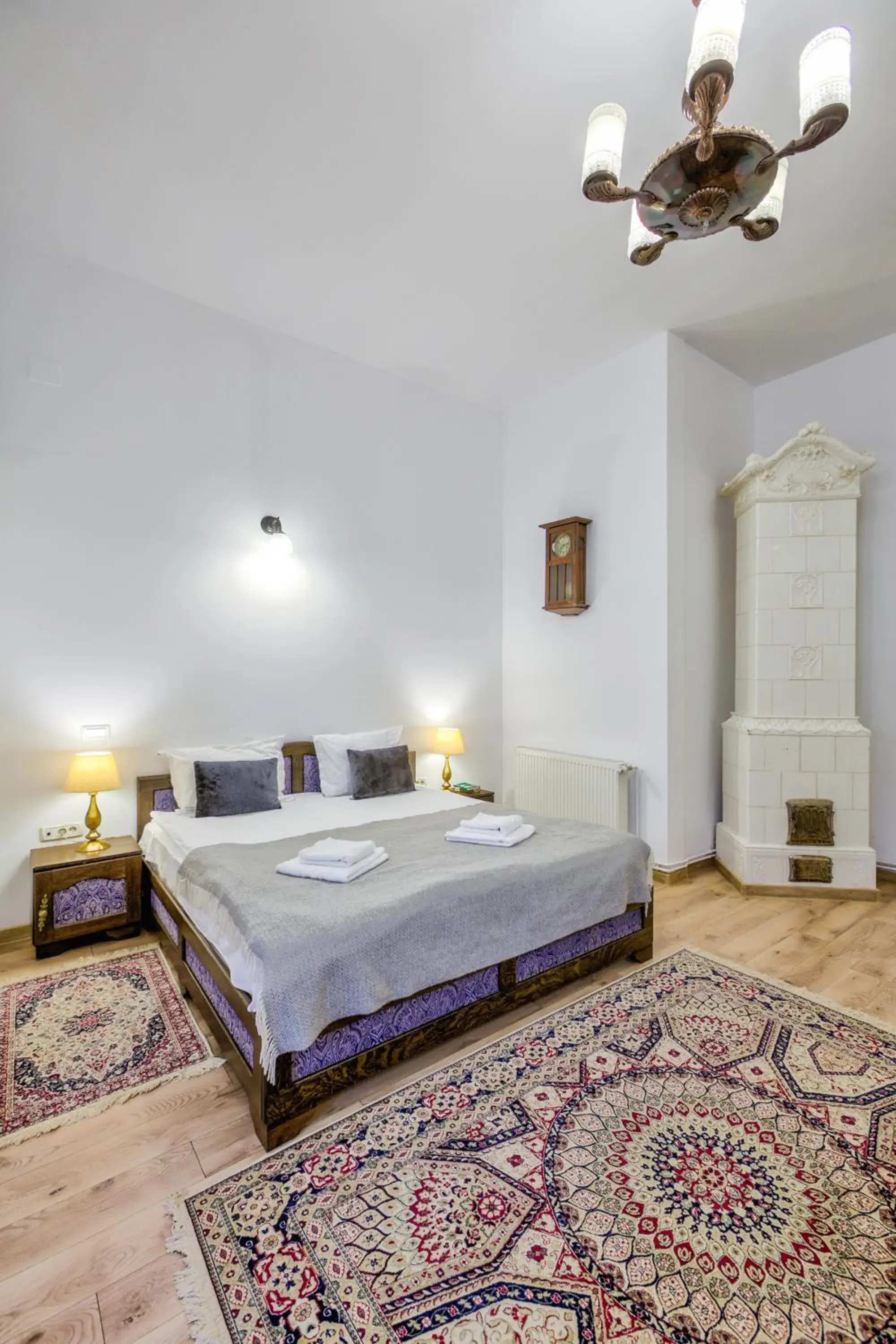 Deluxe Double Room in Residence Central Annapolis Deluxe Double Room in Residence Central Annapolis