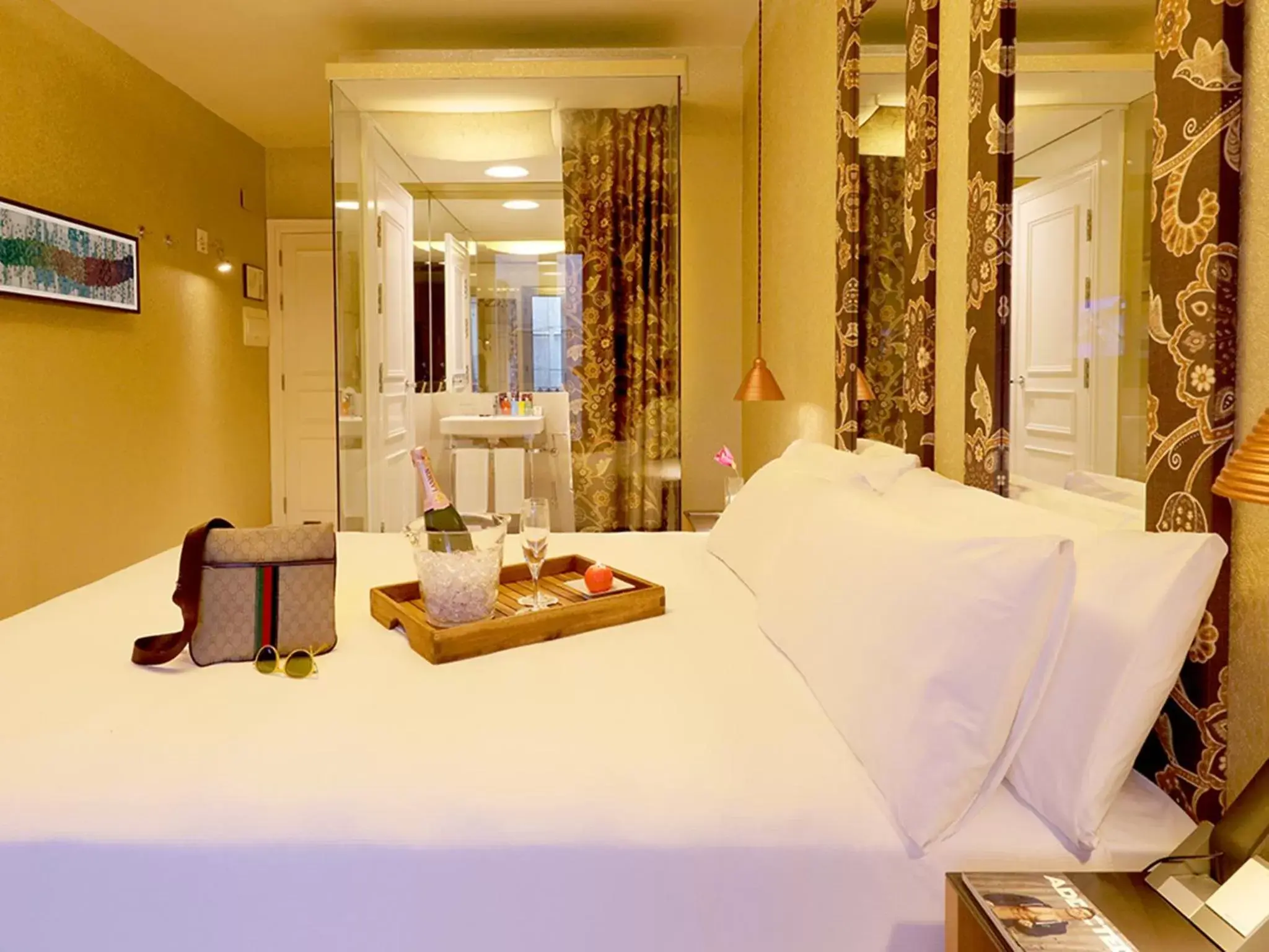 Superior Double or Twin Room in Axel Hotel Barcelona - Adults Only Superior Double or Twin Room in Axel Hotel Barcelona - Adults Only