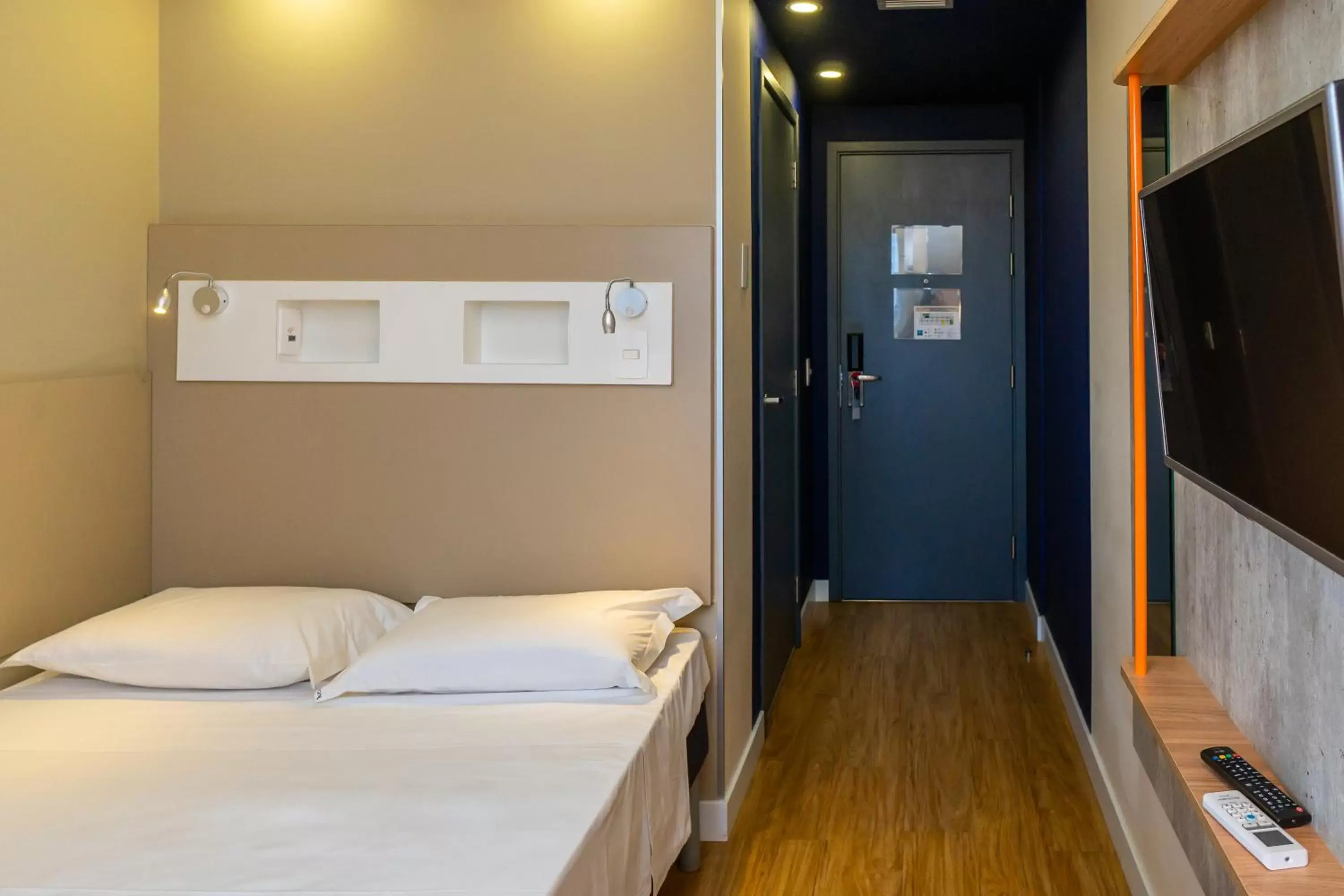 Standard Room with Double Bed in ibis budget Foz do Iguaçu Standard Room with Double Bed in ibis budget Foz do Iguaçu