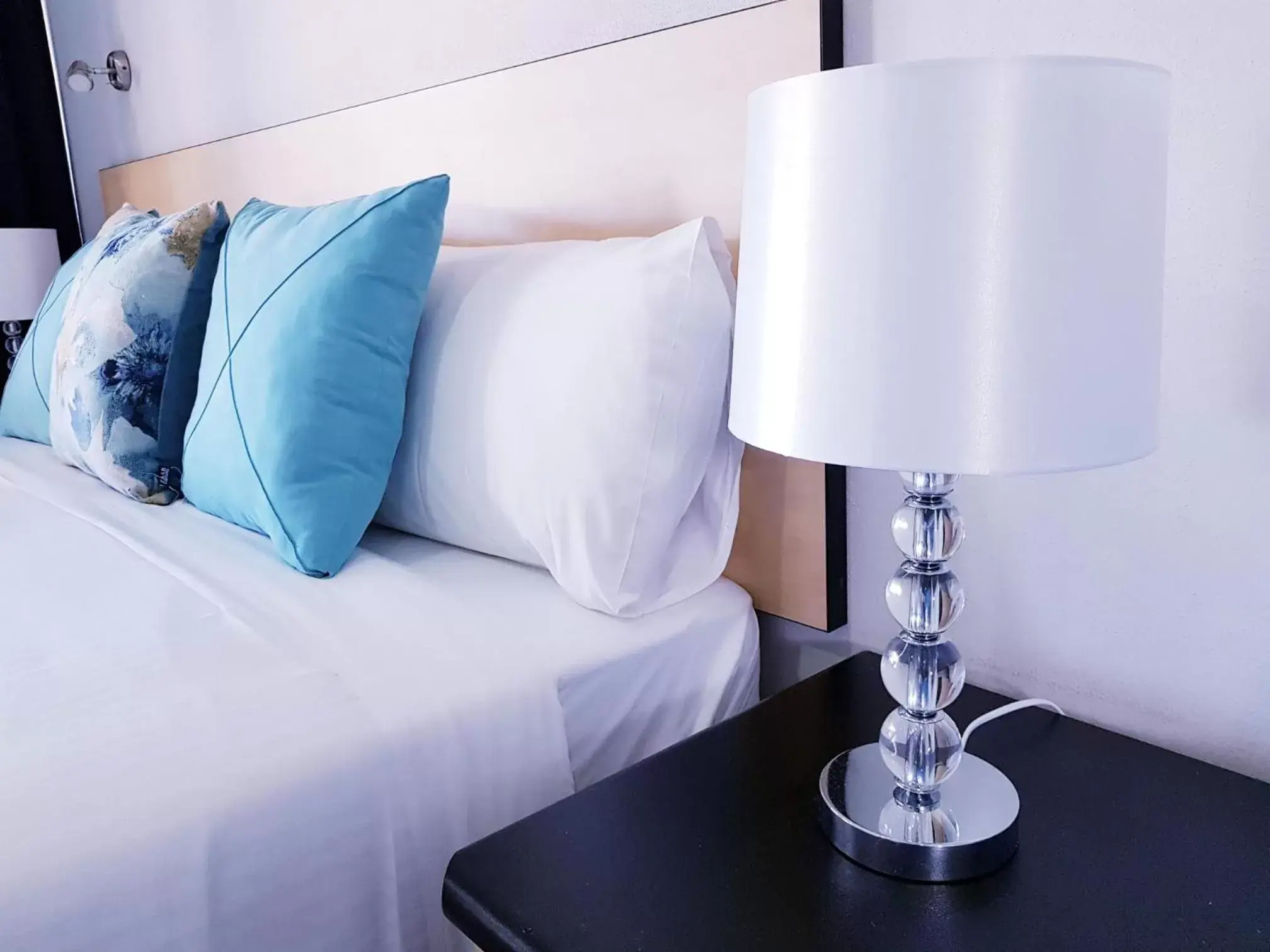 King Spa Room (Non Pet) in Alara Motor Inn King Spa Room (Non Pet) in Alara Motor Inn