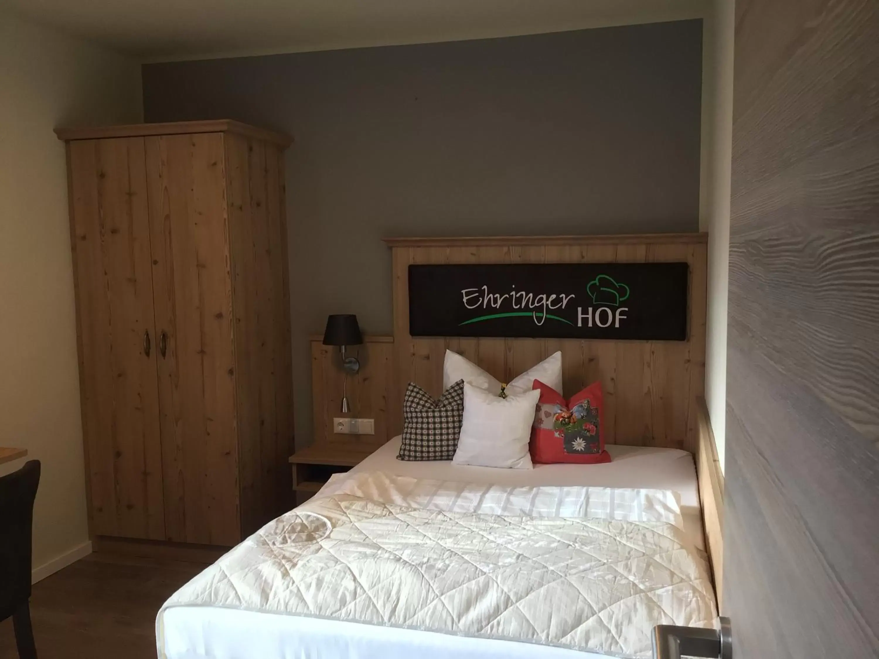 Double Room - single occupancy in Ehringer Hof Double Room - single occupancy in Ehringer Hof