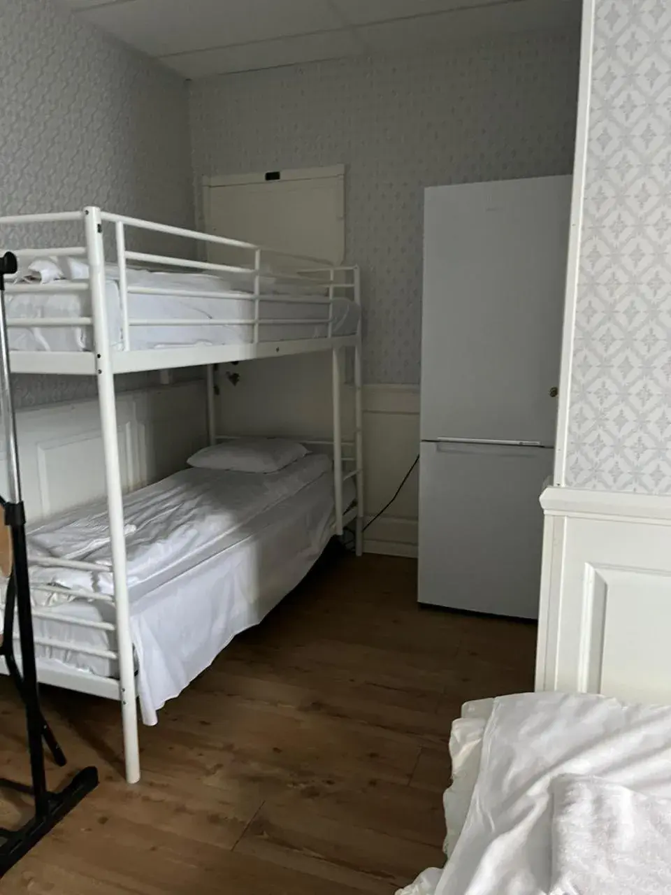 Family Room with Private Bathroom in Halmstad Hotell & Vandrarhem Kaptenshamn Family Room with Private Bathroom in Halmstad Hotell & Vandrarhem Kaptenshamn