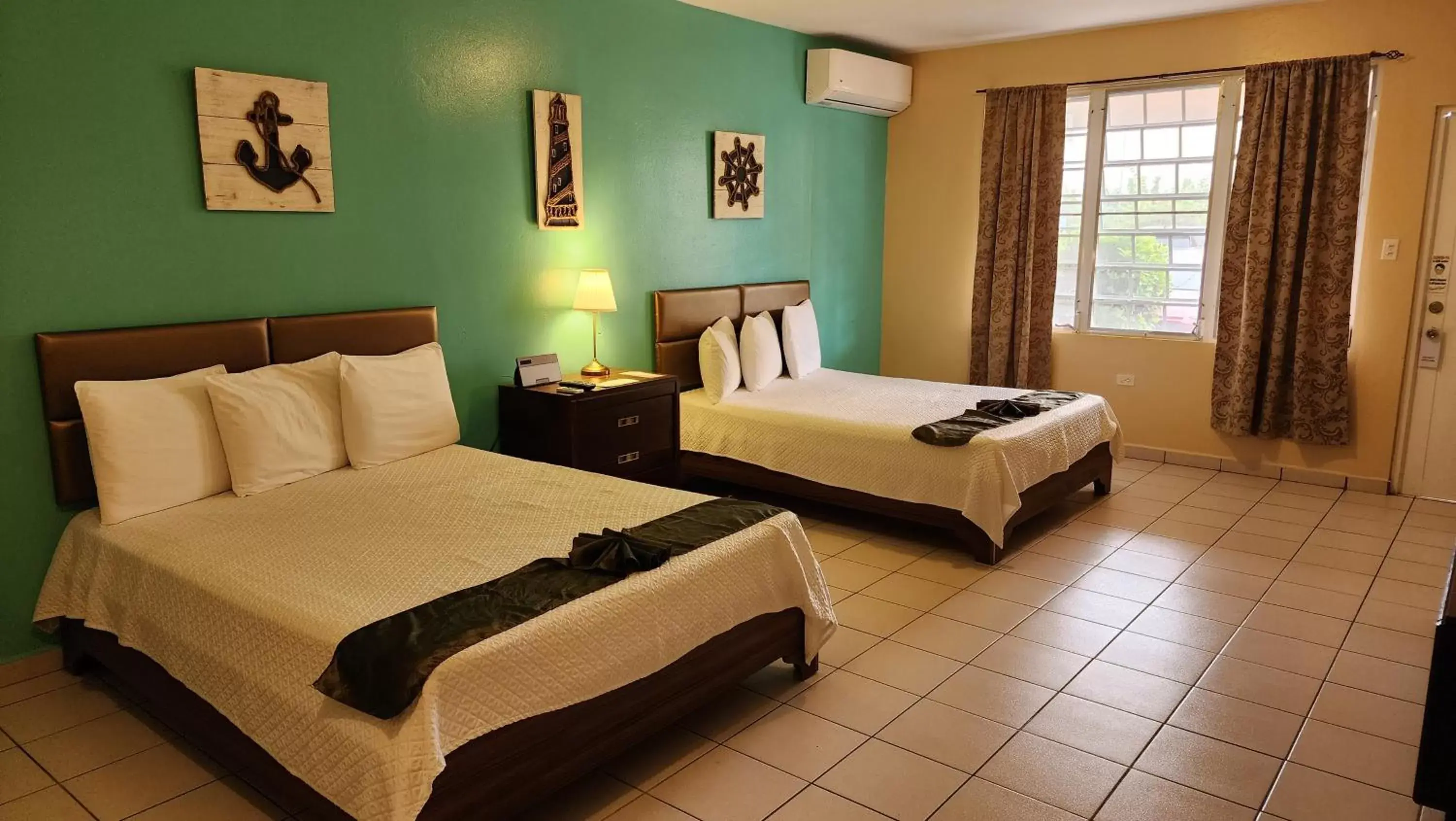 Double Room in Combate Beach Resort Double Room in Combate Beach Resort