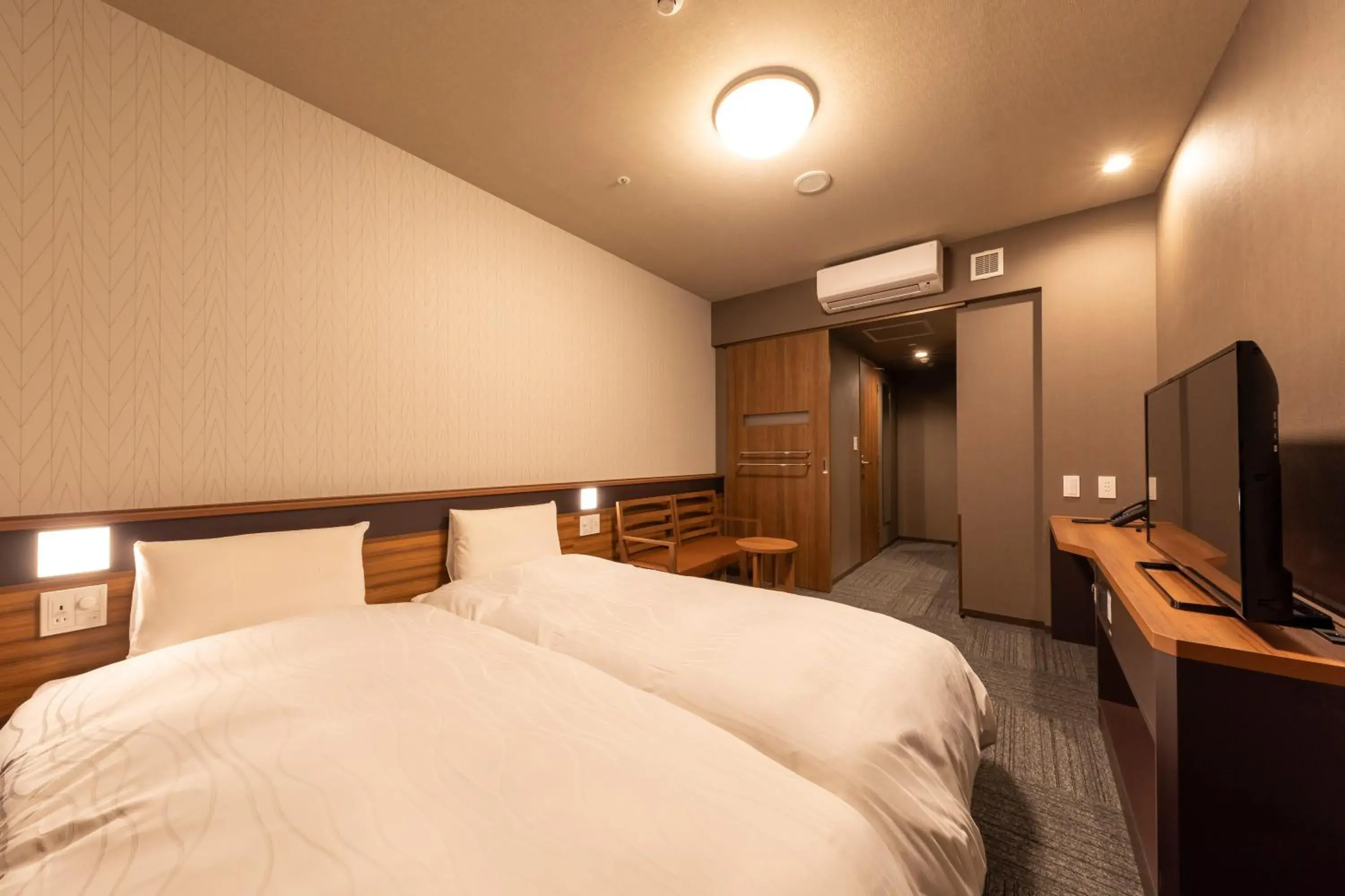 Superior Twin Room - single occupancy - Non-Smoking in Dormy Inn Kawasaki Natural Hot Spring Superior Twin Room - single occupancy - Non-Smoking in Dormy Inn Kawasaki Natural Hot Spring