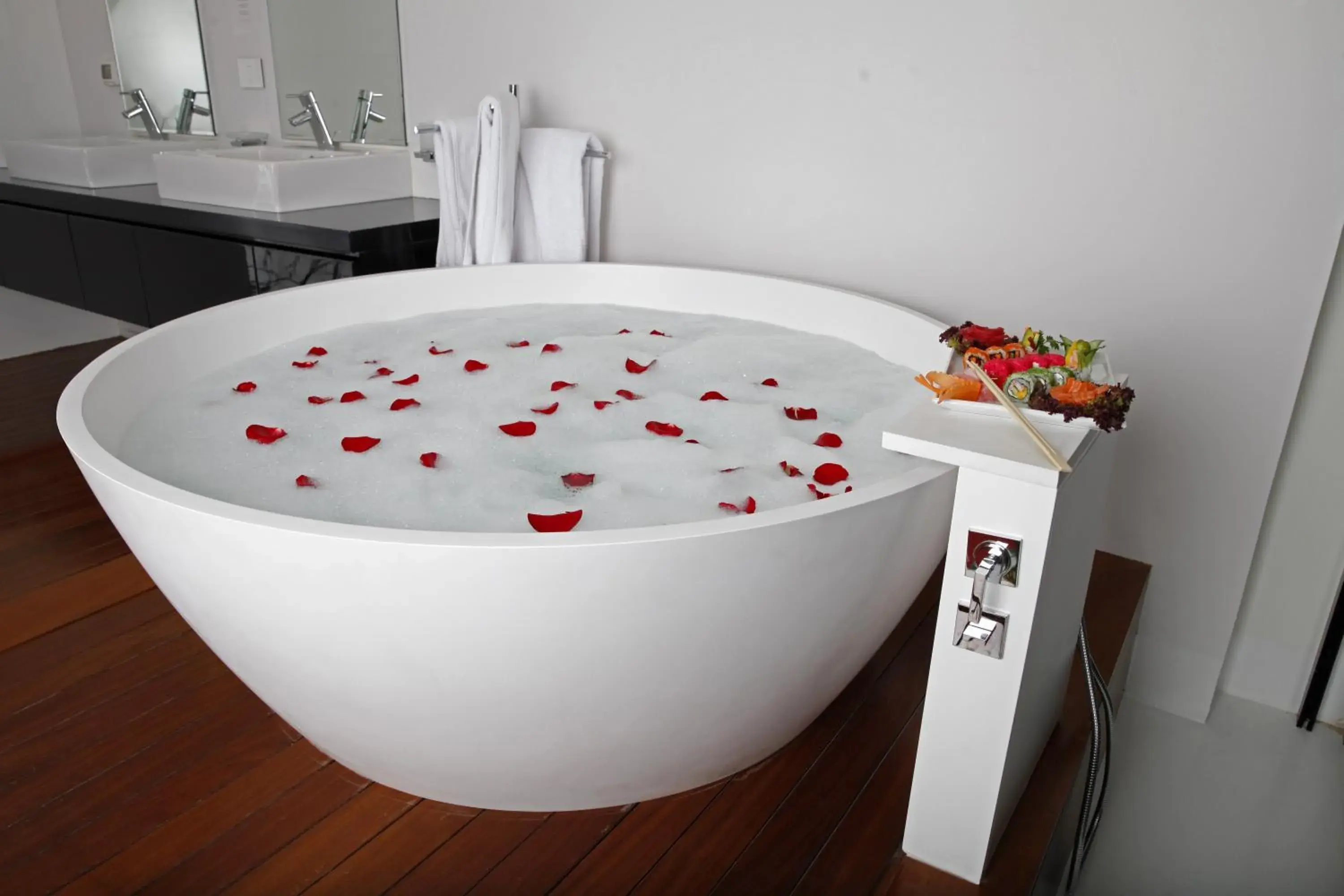 Premium Suite with Sea View in 1866 Court & Suites Hotel Premium Suite with Sea View in 1866 Court & Suites Hotel