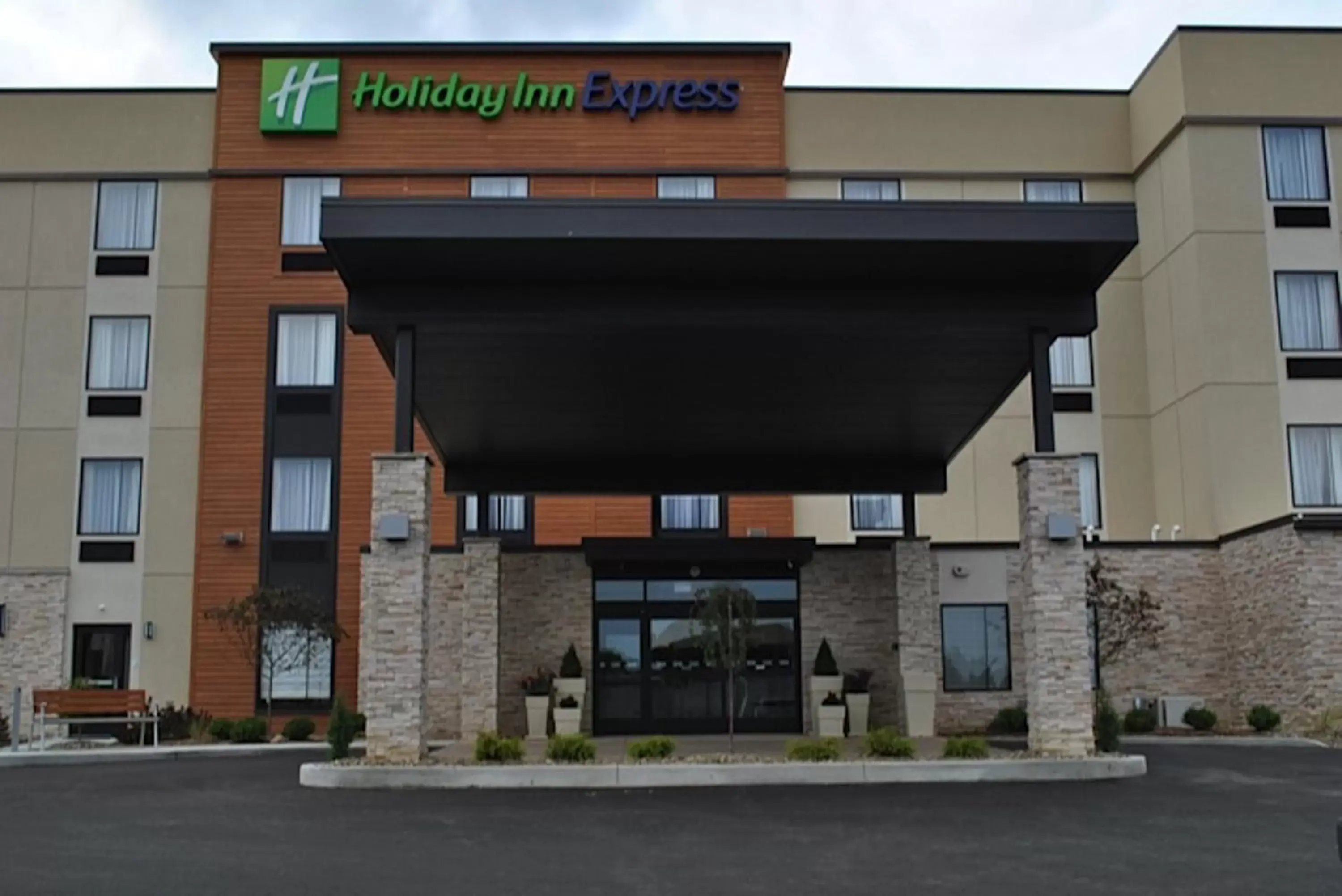 Holiday Inn Express Salem by IHG Holiday Inn Express Salem by IHG