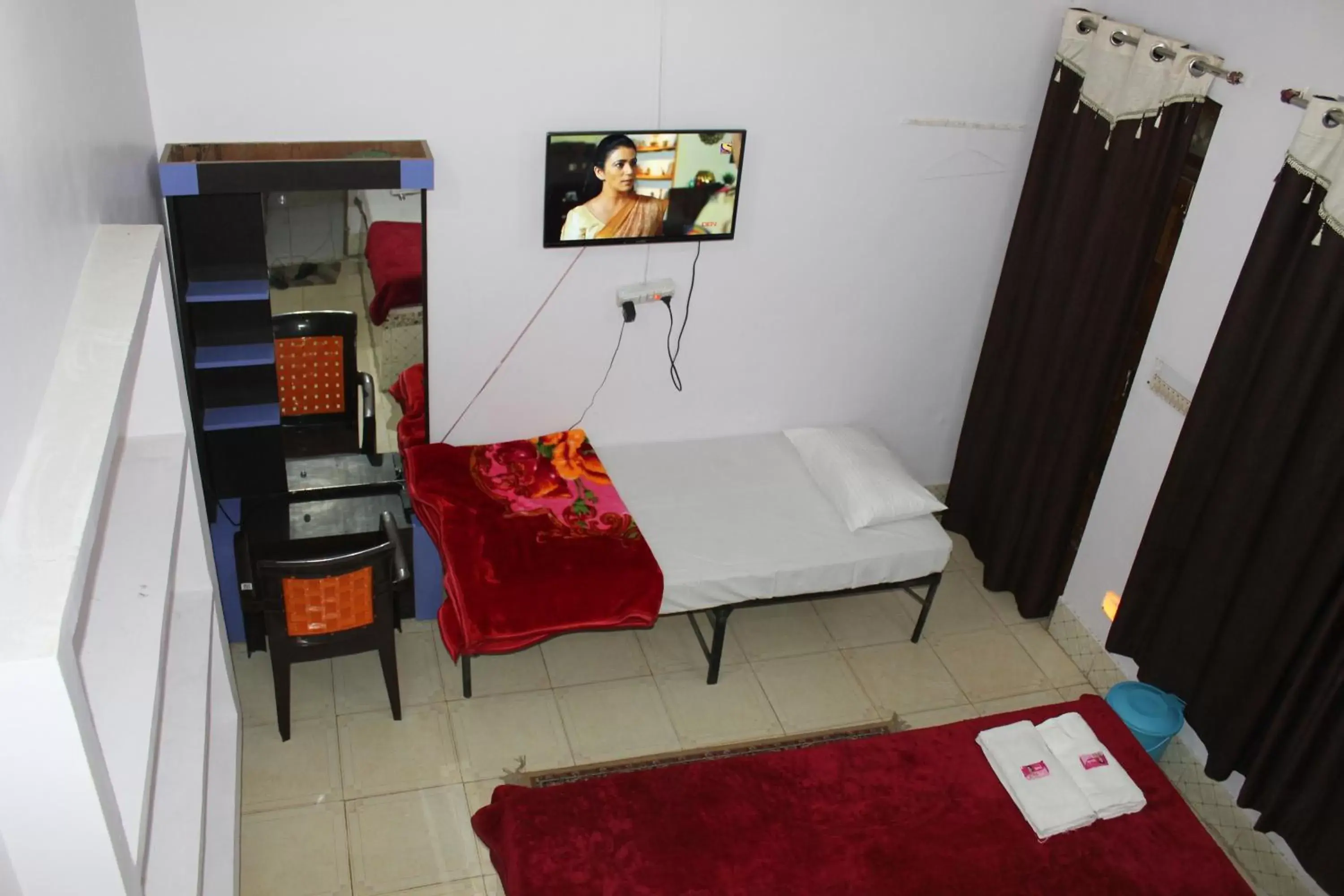 Triple Room with Private Bathroom in Hotel Sunset Triple Room with Private Bathroom in Hotel Sunset