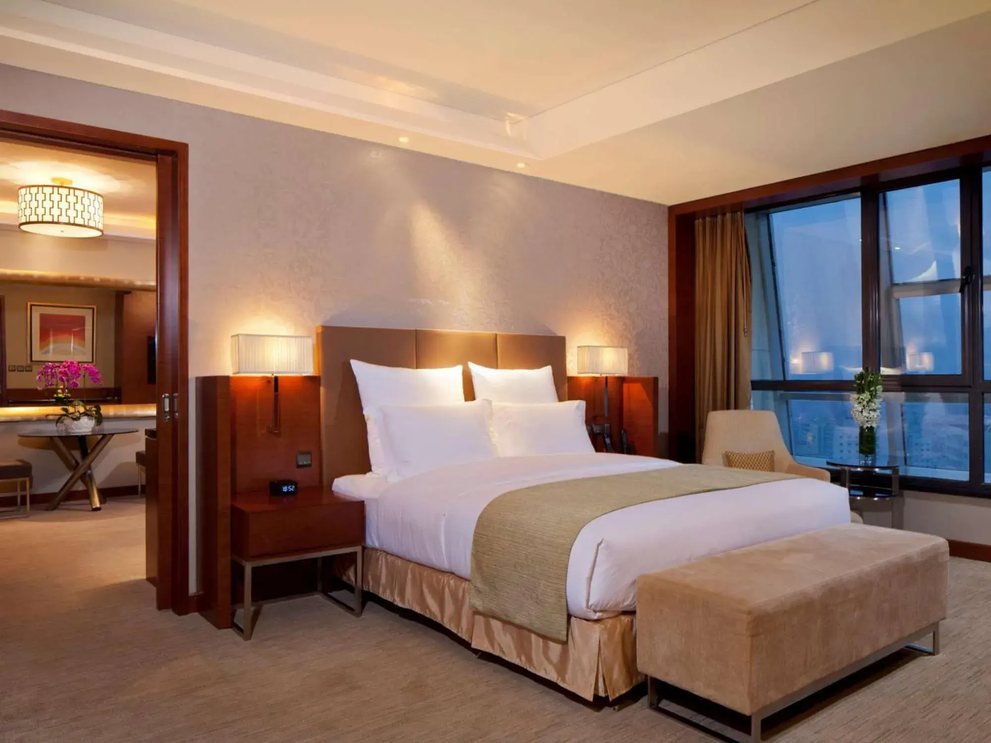 Deluxe King Suite in DoubleTree by Hilton Shenyang Deluxe King Suite in DoubleTree by Hilton Shenyang