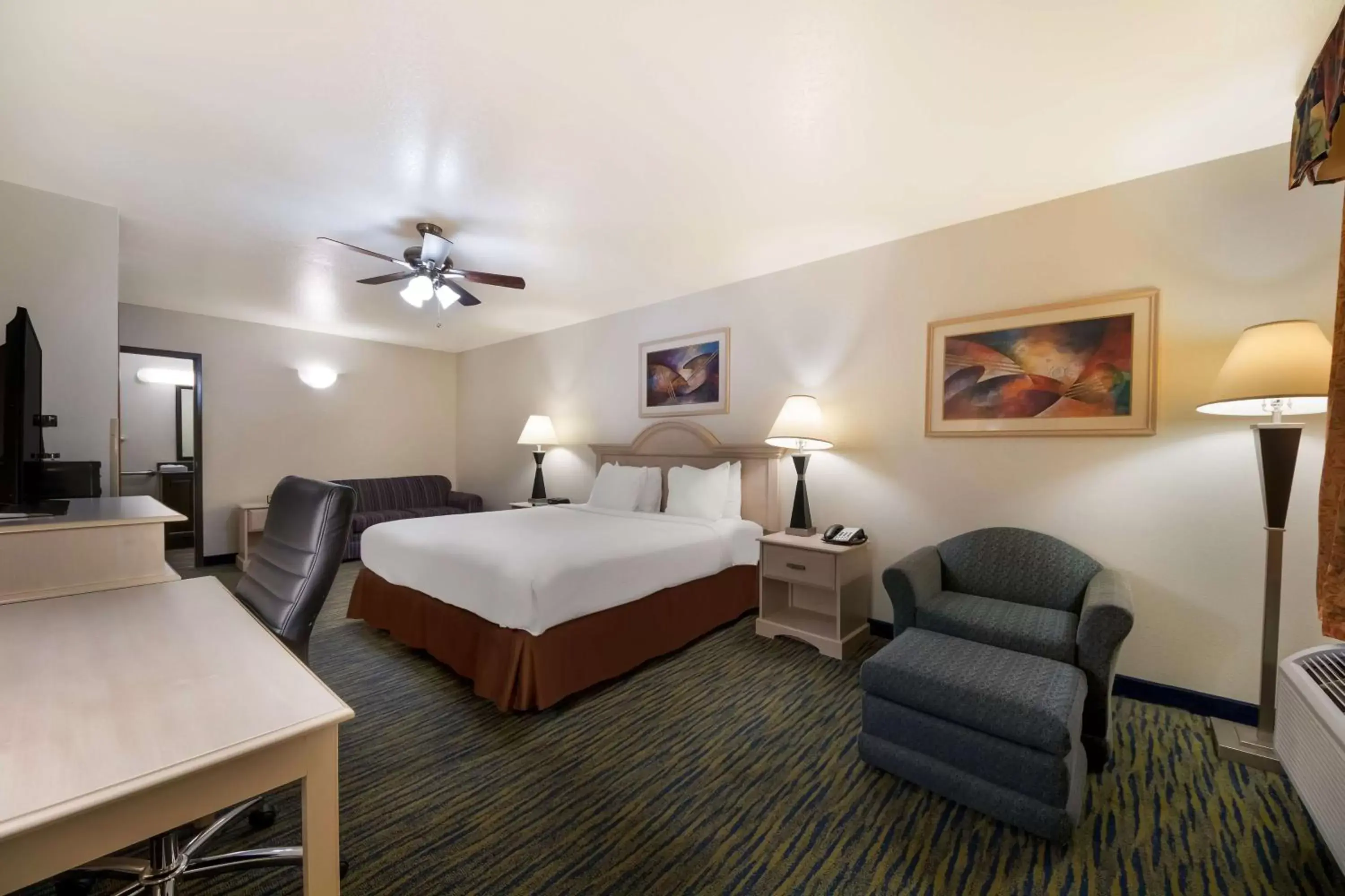 King Suite with Roll-In Shower - Mobility Accessible/Non-Smoking in SureStay Hotel by Best Western Falfurrias King Suite with Roll-In Shower - Mobility Accessible/Non-Smoking in SureStay Hotel by Best Western Falfurrias