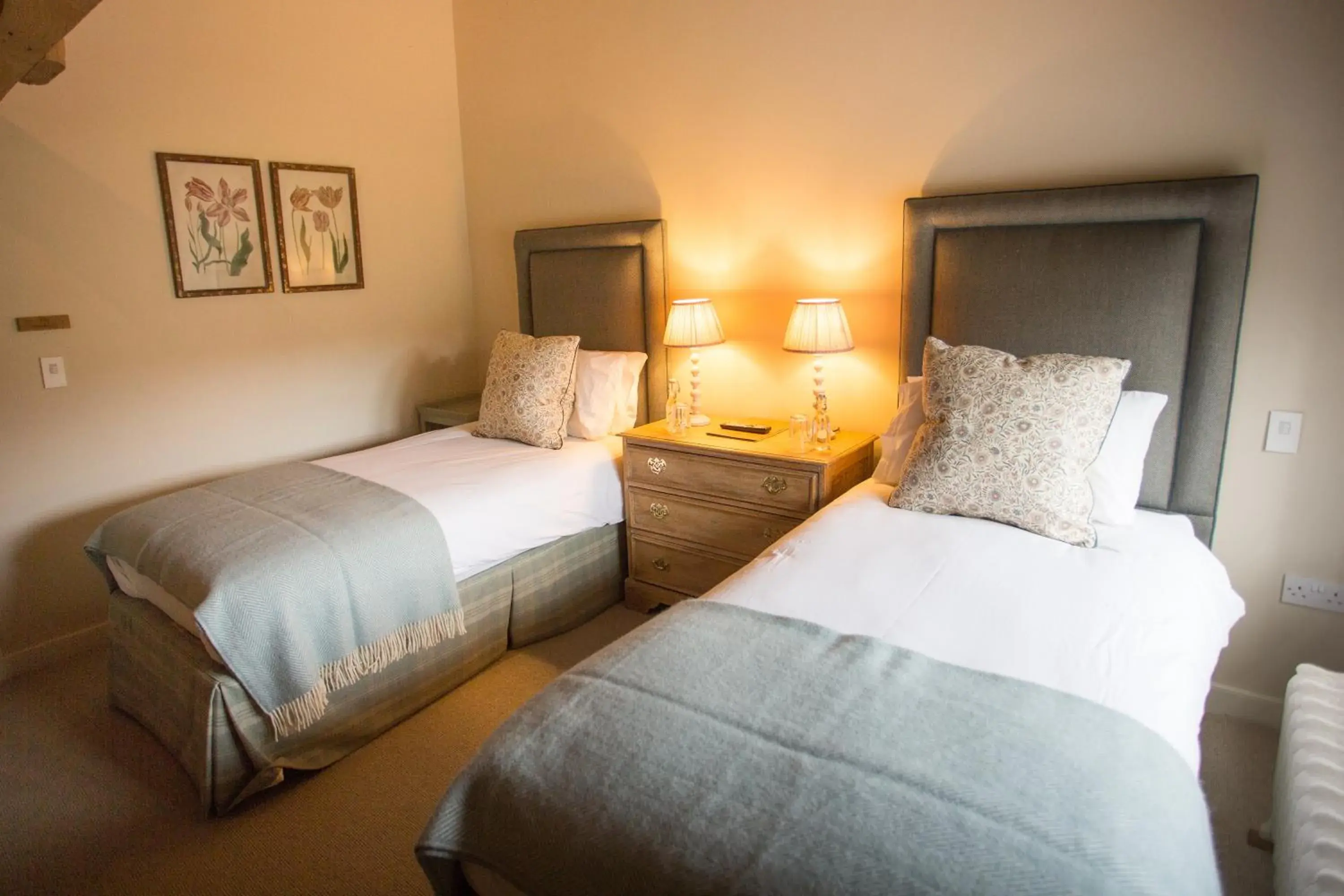 Twin Room with Private Bathroom in The Three Daggers Twin Room with Private Bathroom in The Three Daggers