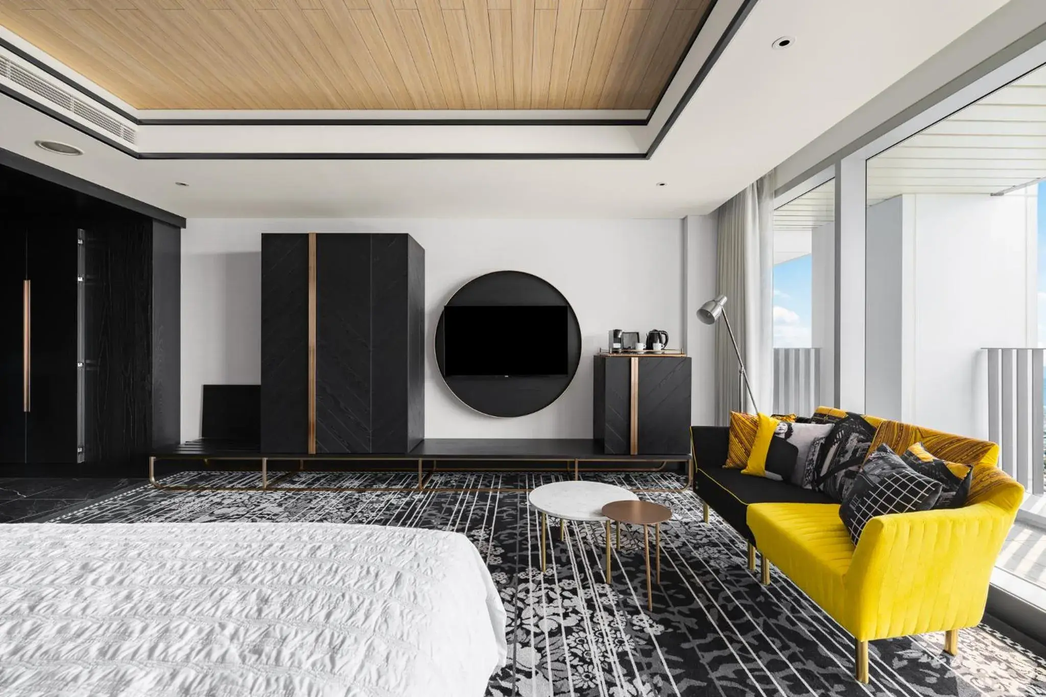 Deluxe King Room with City View in Le Meridien Taichung Deluxe King Room with City View in Le Meridien Taichung