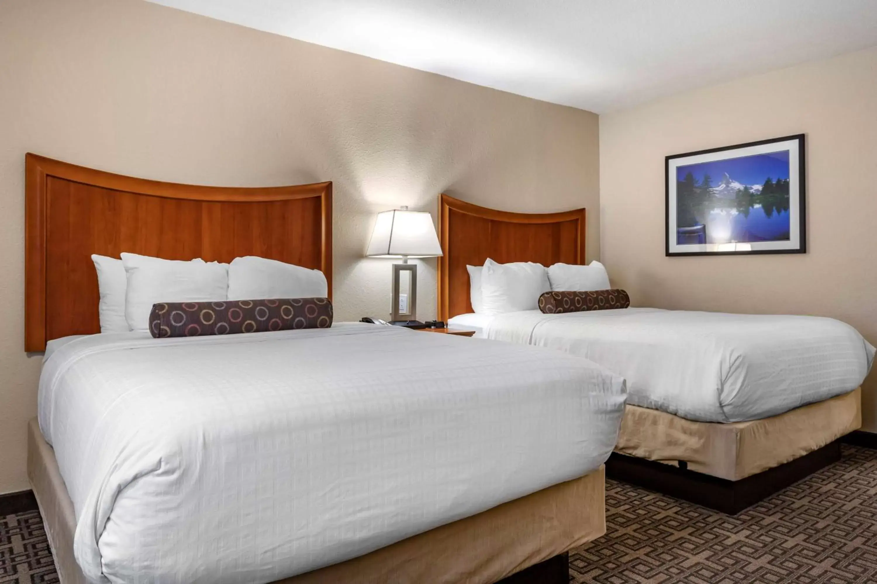 Double Room with Two Double Beds with Roll-in Shower - Hearing Accessible in Best Western Swiss Clock Inn Double Room with Two Double Beds with Roll-in Shower - Hearing Accessible in Best Western Swiss Clock Inn