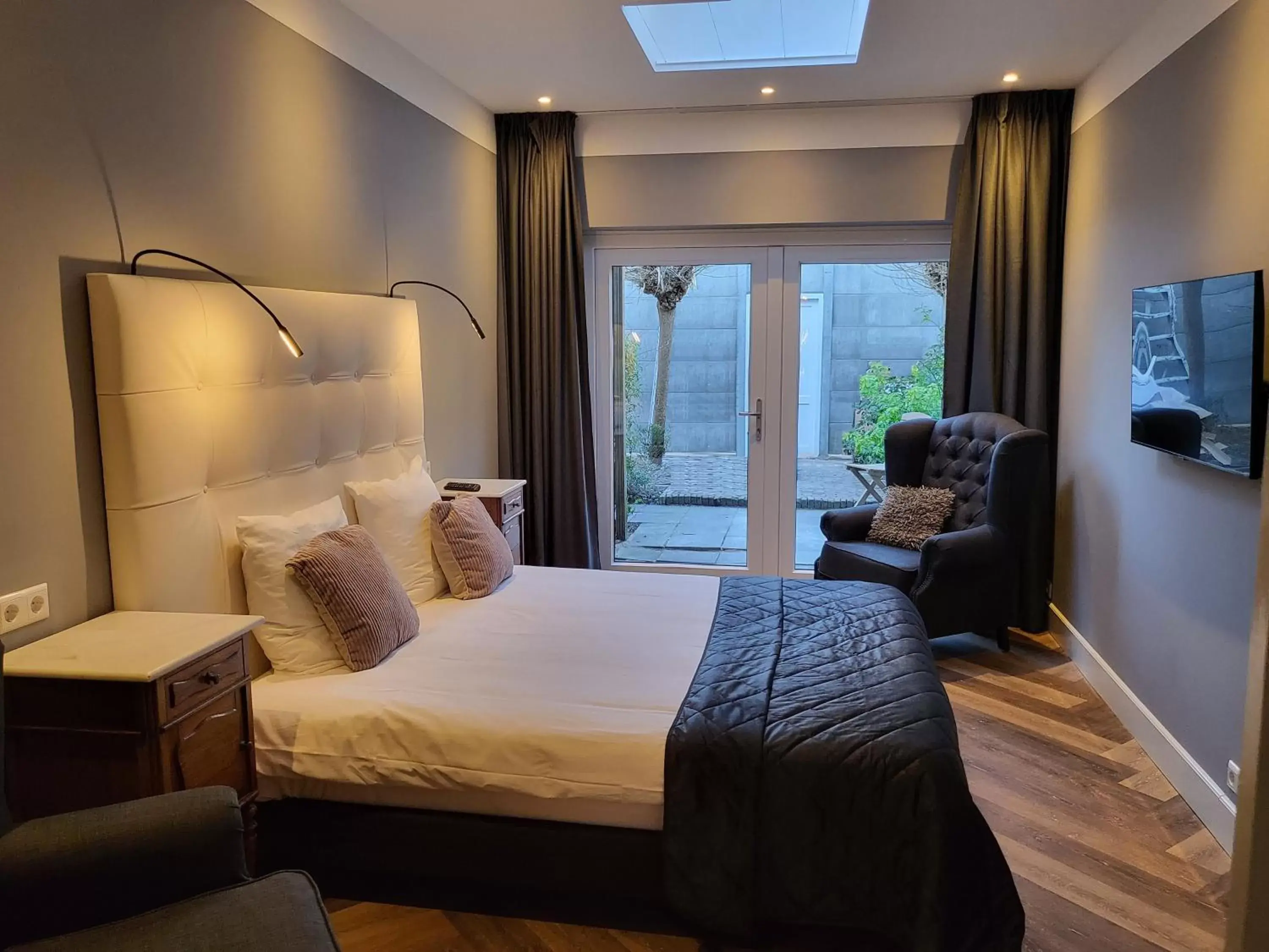 Apartment - Ground Floor in Huys van Leyden Apartment - Ground Floor in Huys van Leyden