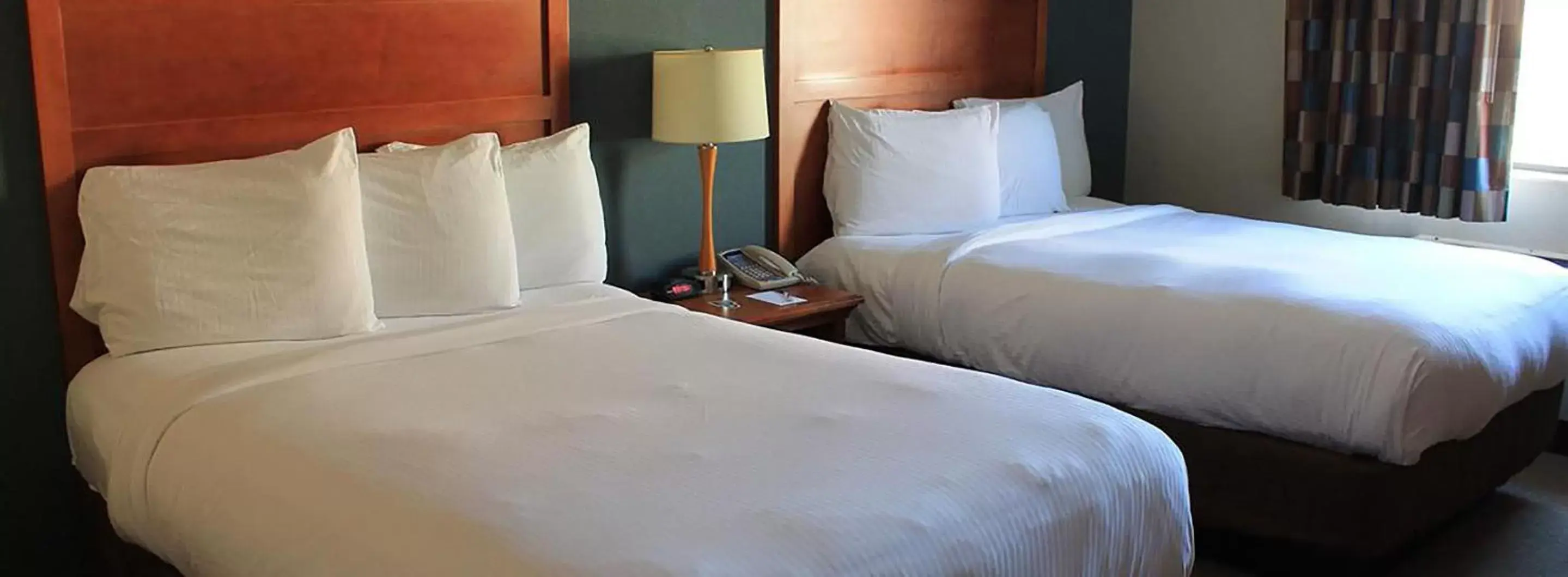 Classic 2 Full Beds in Isle of Capri Casino Hotel Lula Classic 2 Full Beds in Isle of Capri Casino Hotel Lula