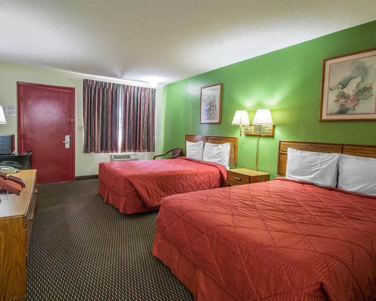 Double Room with Two Double Beds - Smoking in Rodeway Inn Fort Pierce I-95 Double Room with Two Double Beds - Smoking in Rodeway Inn Fort Pierce I-95