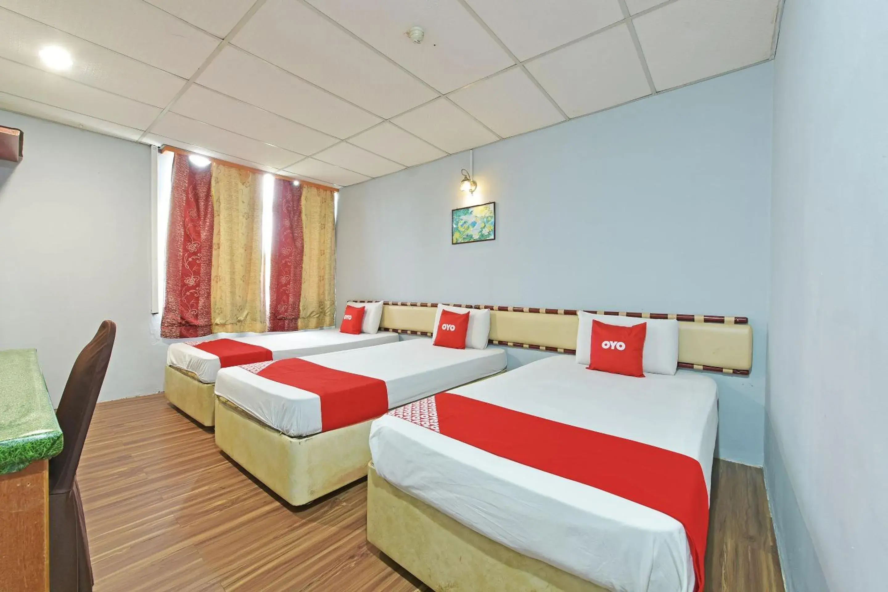 Deluxe Triple Room in OYO 90846 Hotel Akasia Deluxe Triple Room in OYO 90846 Hotel Akasia