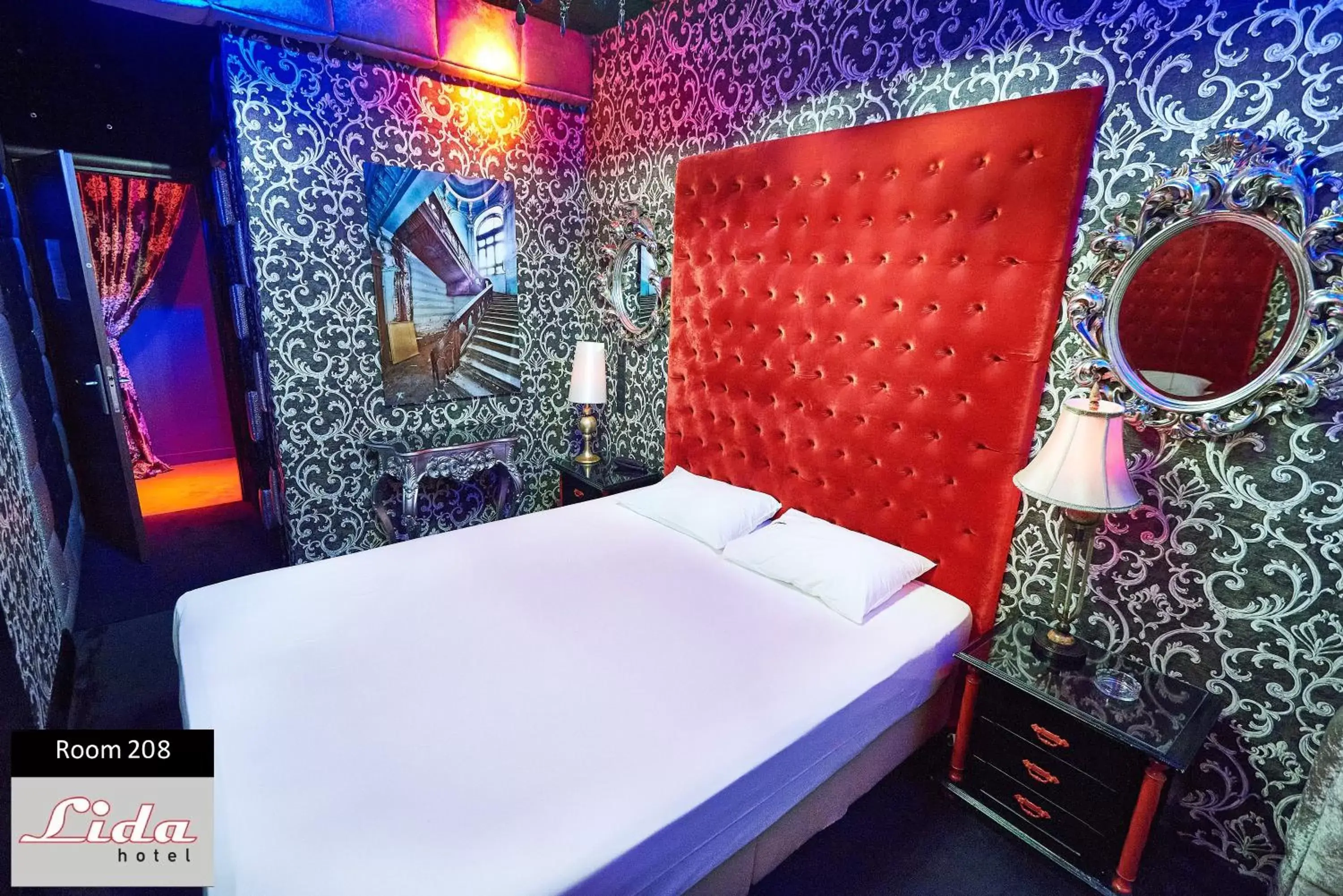 Deluxe Double Room with Shower in Lida Hotel Deluxe Double Room with Shower in Lida Hotel