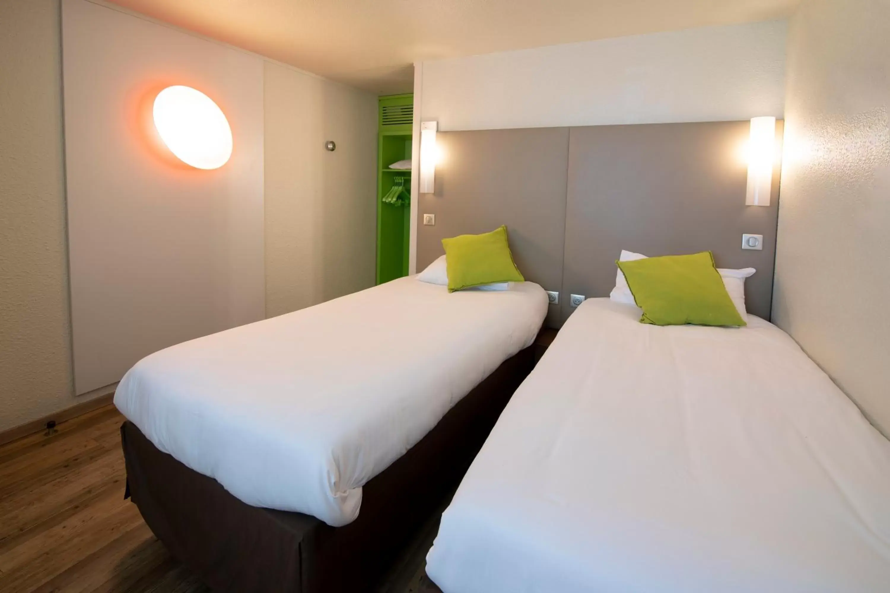 New Generation Twin Room in Campanile Montluçon ~ Saint-Victor New Generation Twin Room in Campanile Montluçon ~ Saint-Victor