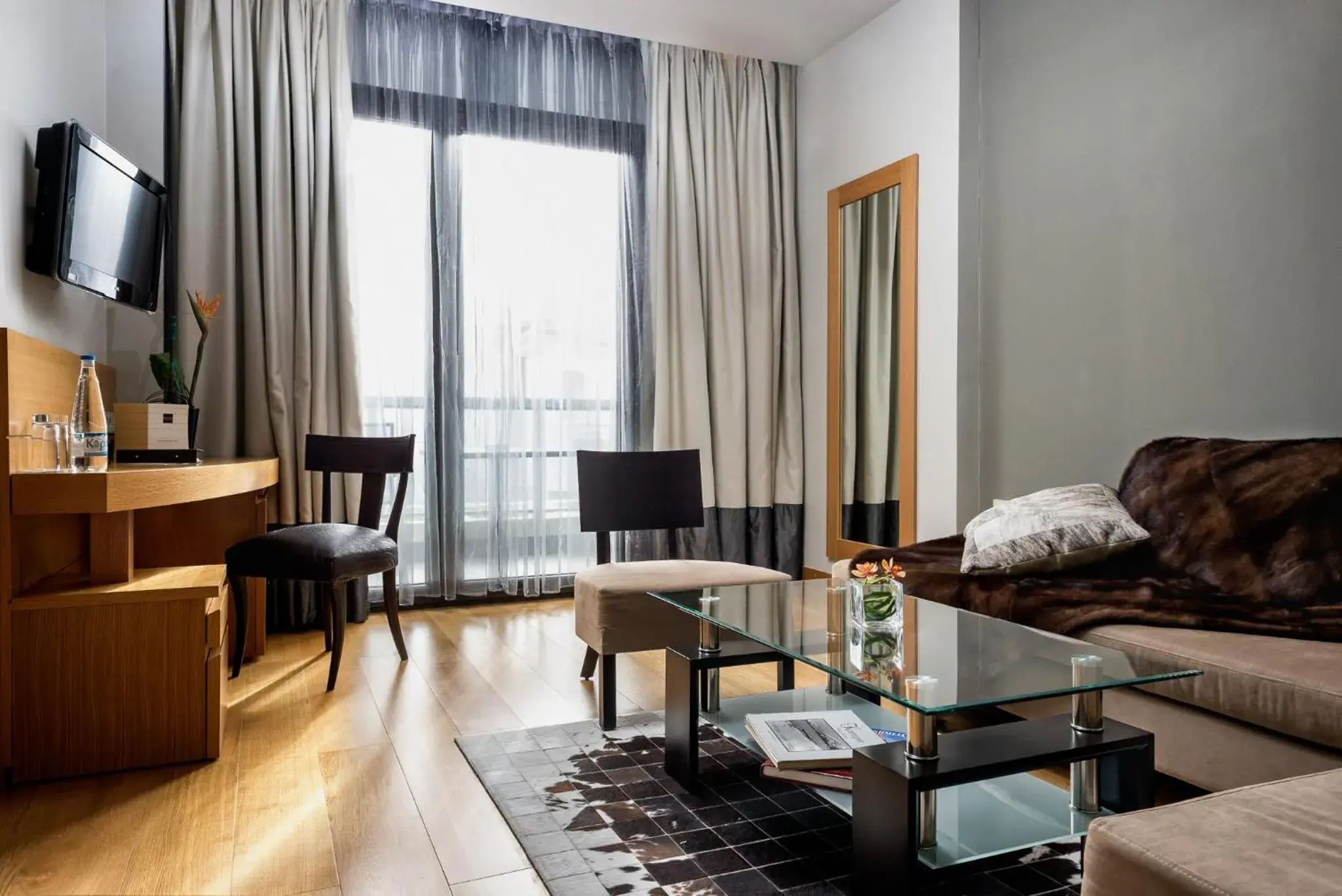 Suite with Lake View in Esperos Palace Luxury & Spa Hotel Suite with Lake View in Esperos Palace Luxury & Spa Hotel