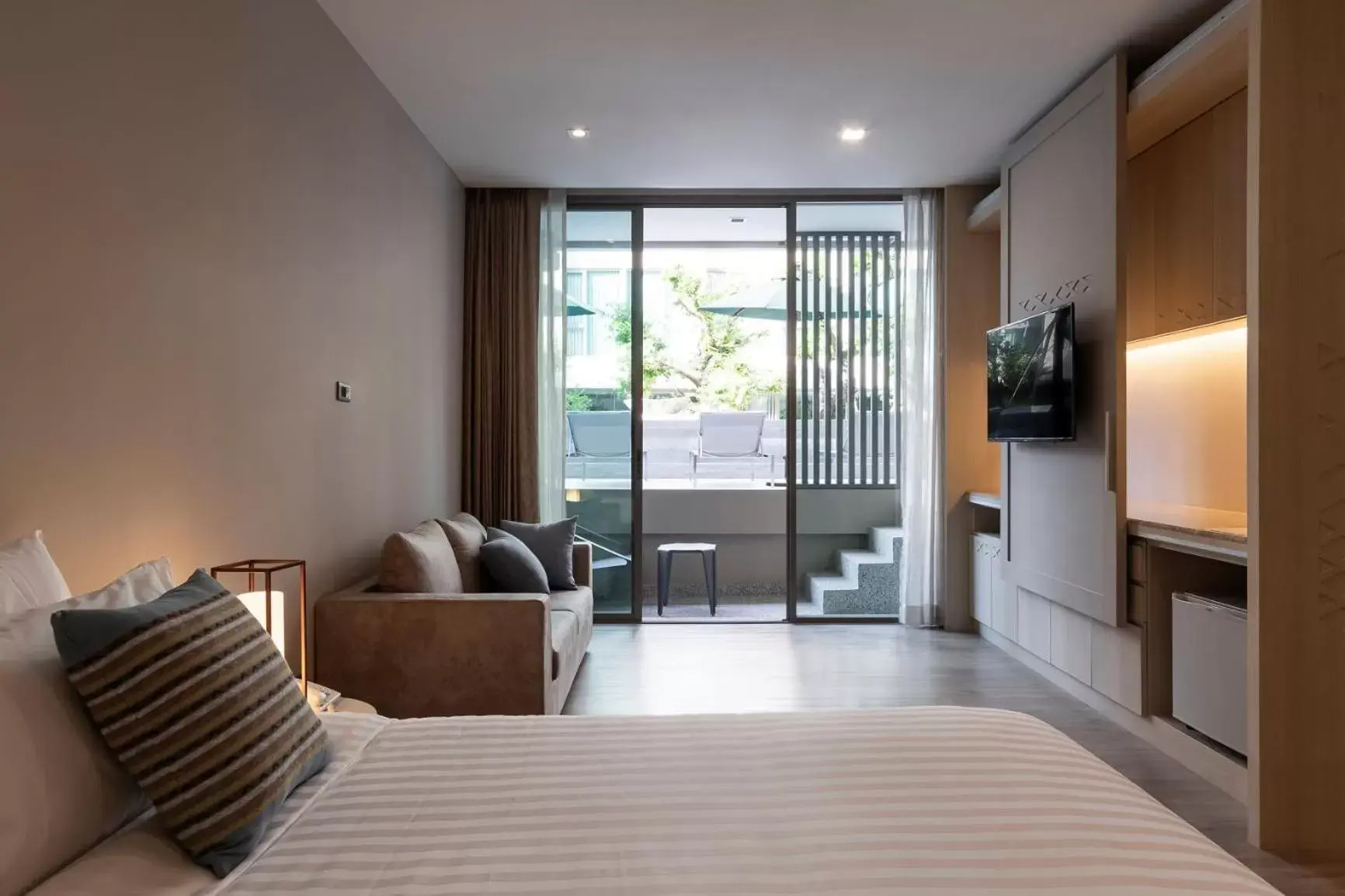 Deluxe Pool Access in ANA Park Chiang Mai Deluxe Pool Access in ANA Park Chiang Mai