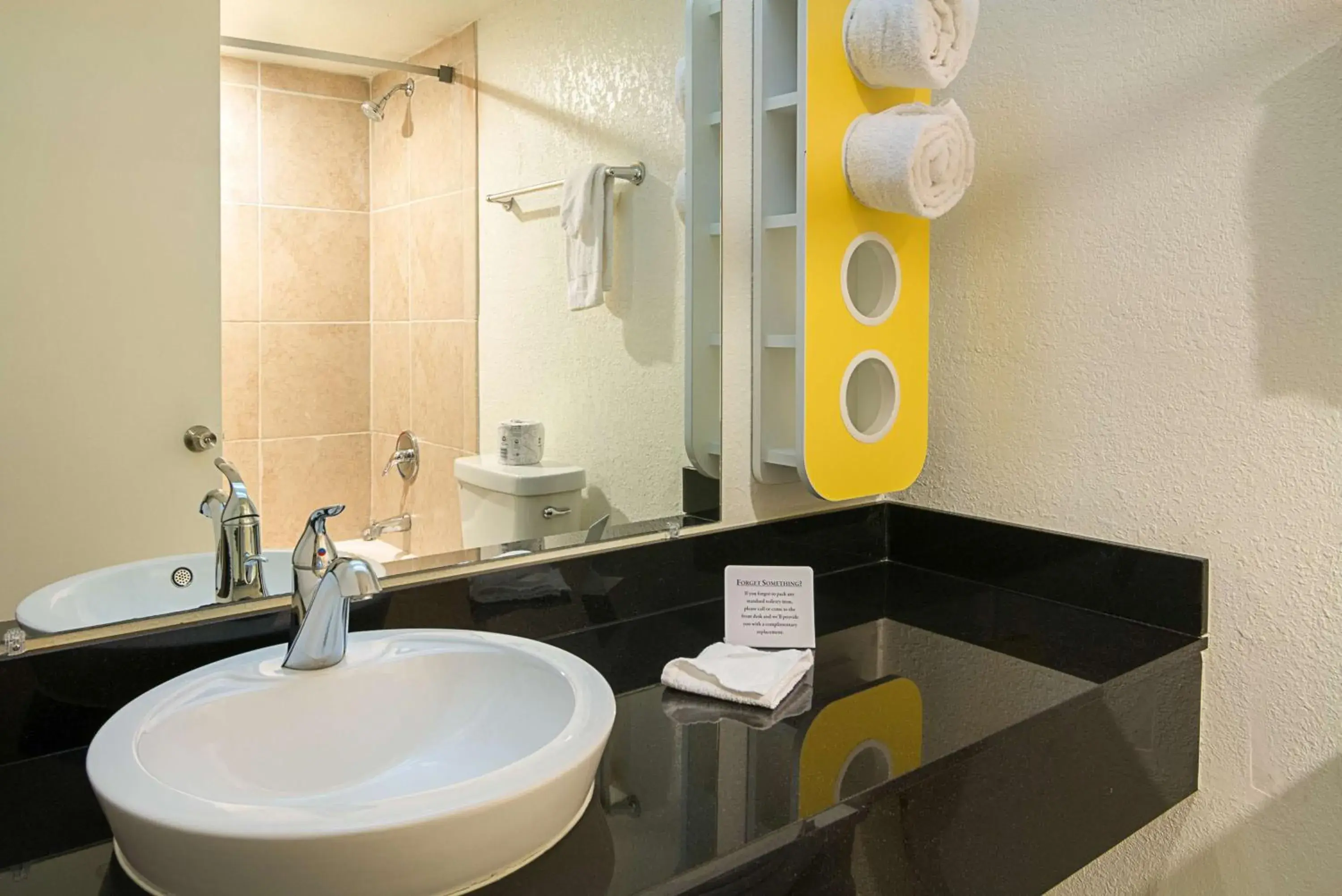 Deluxe King Suite - Non-Smoking in Motel 6-Tampa, FL - Fairgrounds Deluxe King Suite - Non-Smoking in Motel 6-Tampa, FL - Fairgrounds