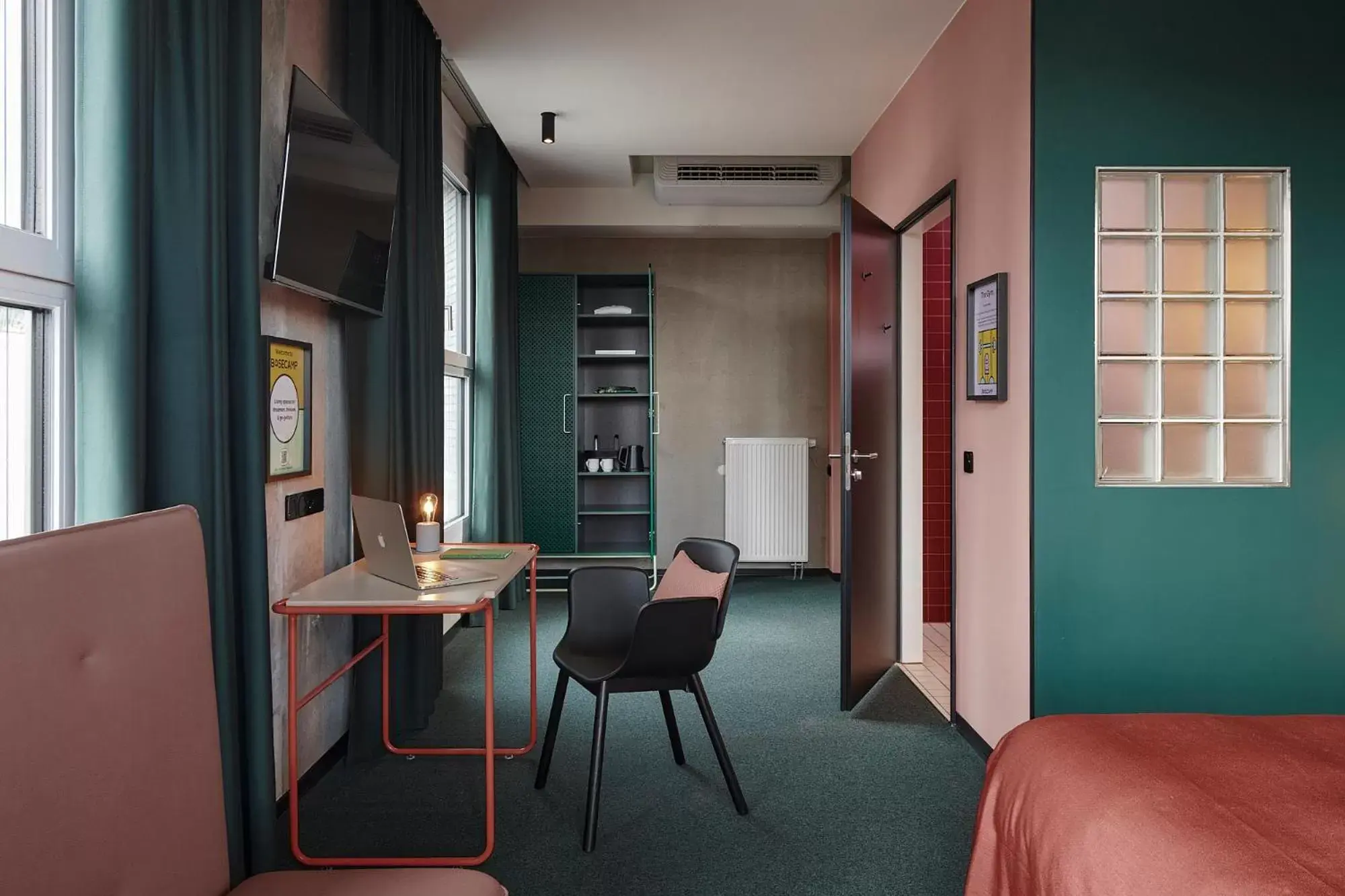 Large Double Room in Basecamp Hotel Dortmund Large Double Room in Basecamp Hotel Dortmund