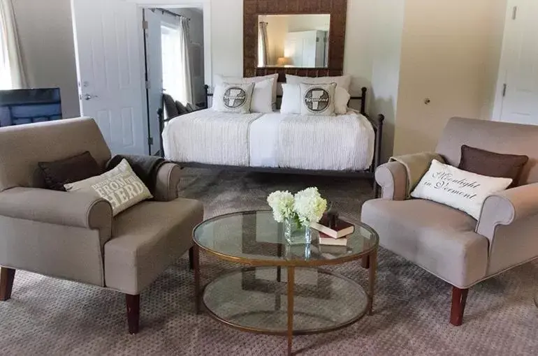 River View King Suite Room in 506 On the River Inn Woodstock River View King Suite Room in 506 On the River Inn Woodstock