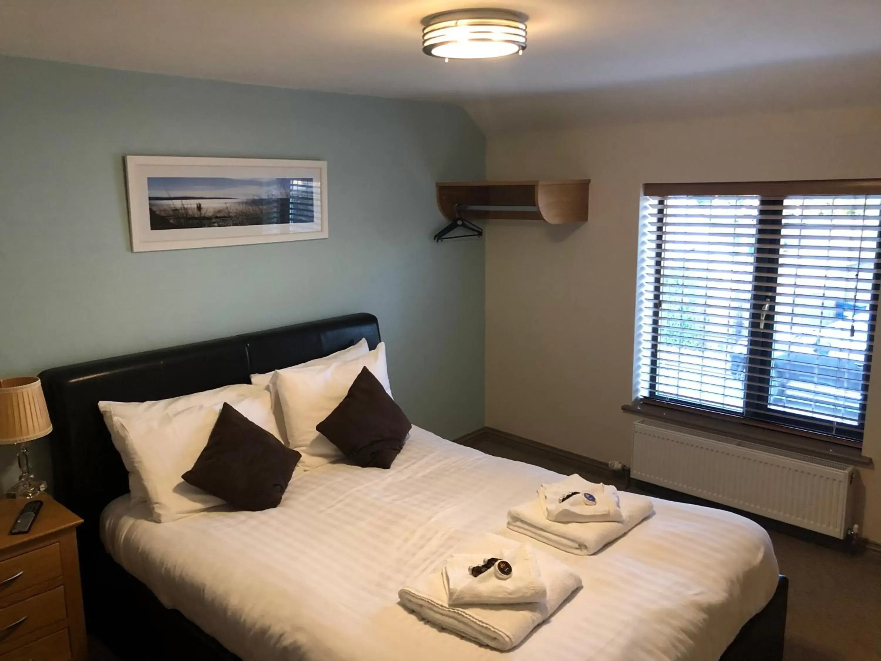 Classic Single Room in The Elm Tree Inn Classic Single Room in The Elm Tree Inn