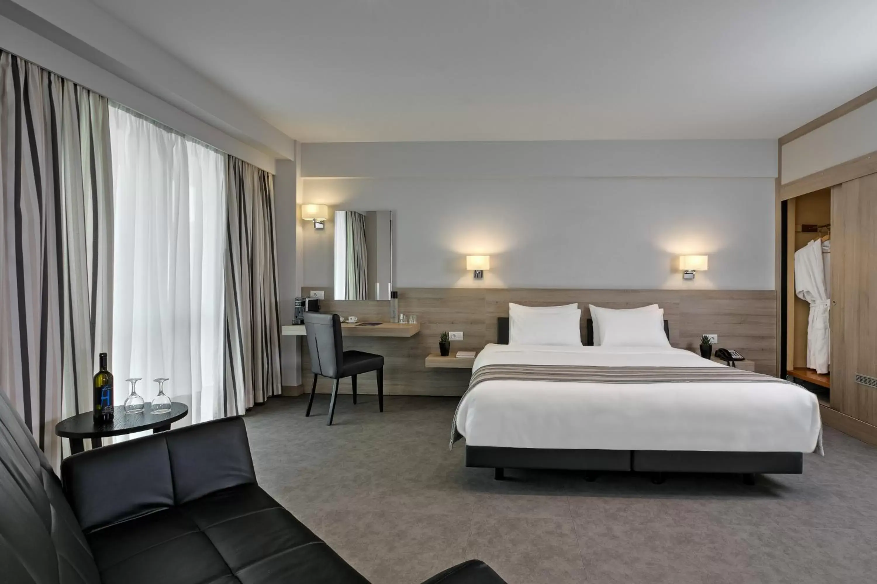 Family Room (4 Adults) in The Stanley Family Room (4 Adults) in The Stanley