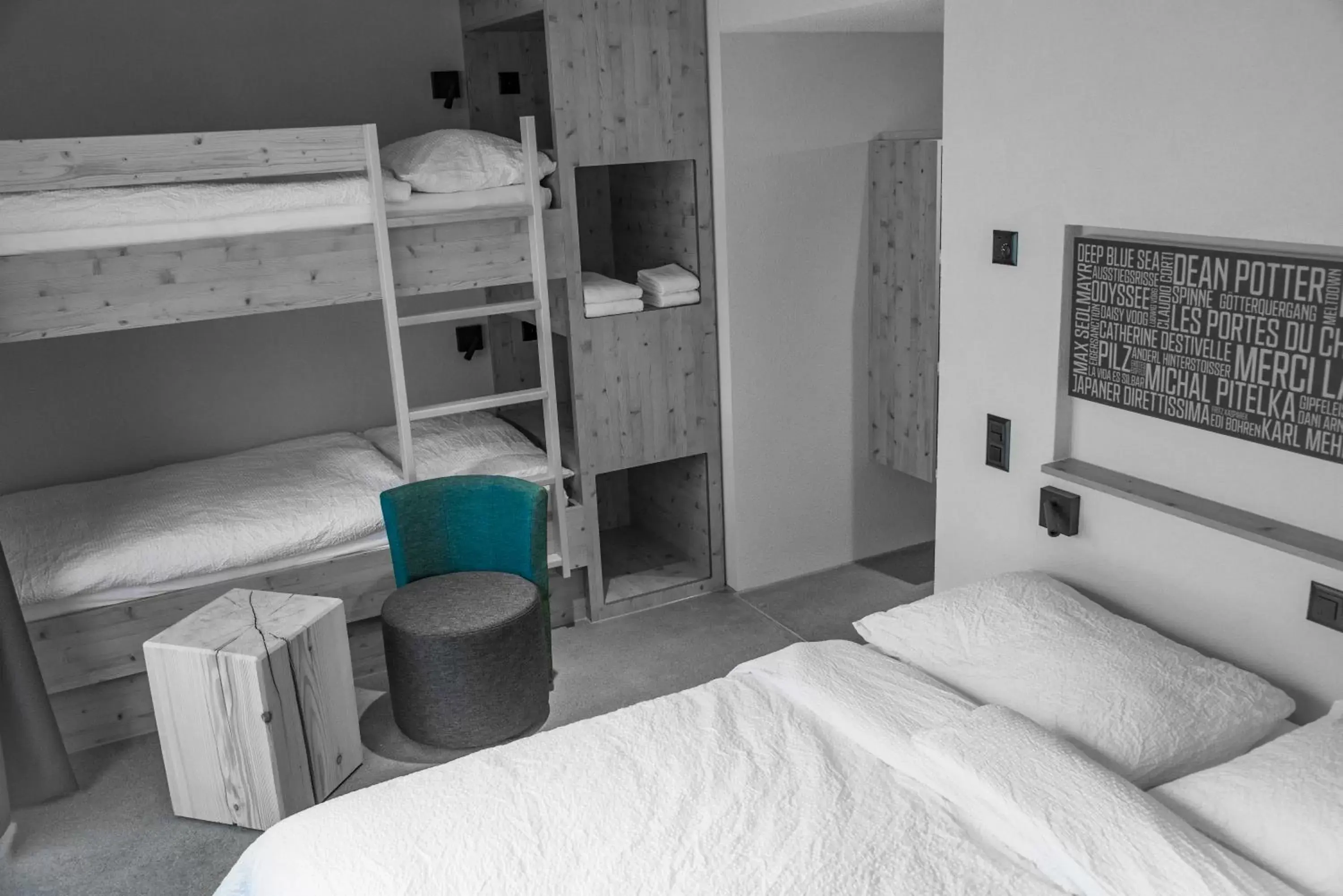 Family Room with Balcony in Eiger Lodge Chic Family Room with Balcony in Eiger Lodge Chic