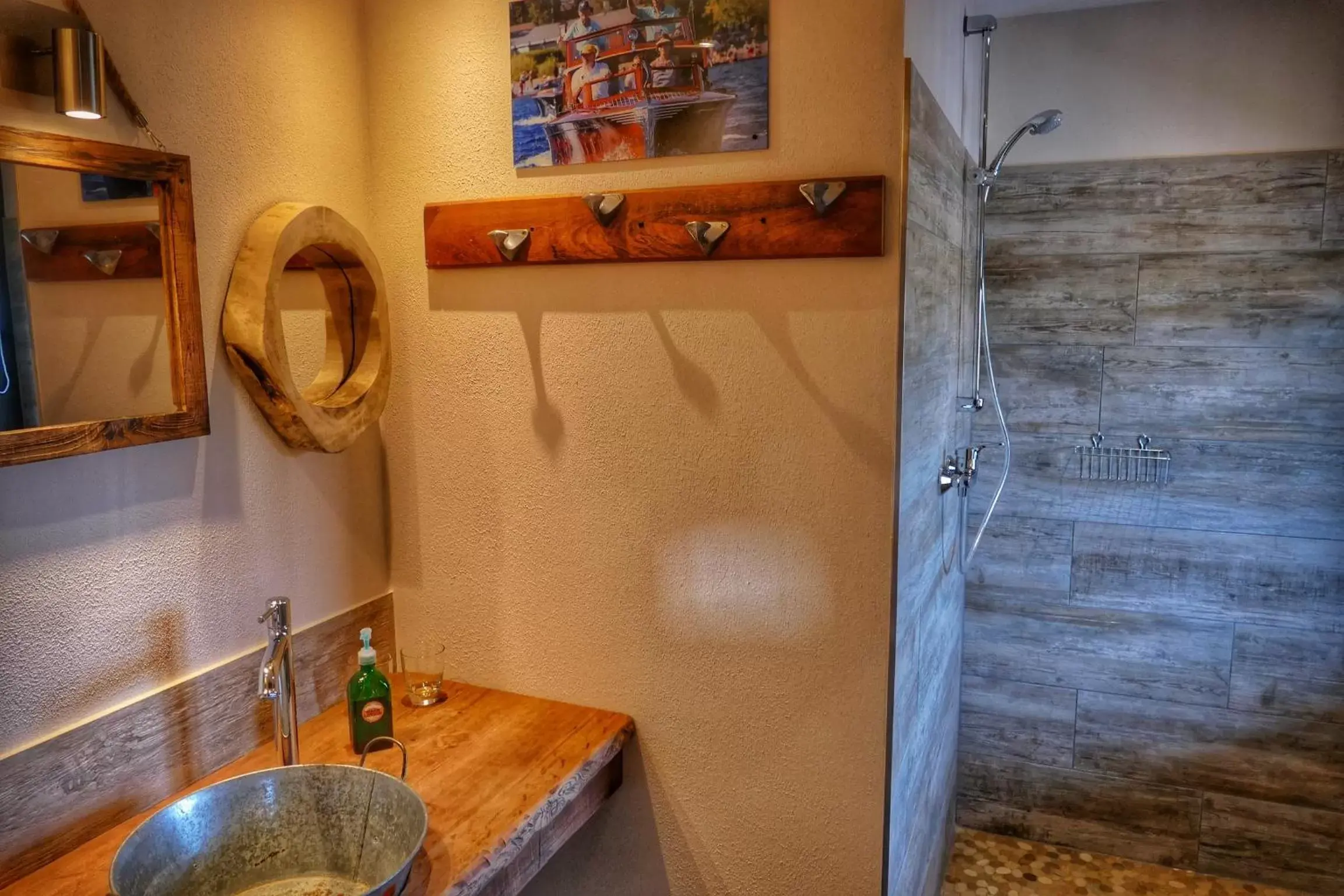 Deluxe Double or Twin Room with Balcony in Road Stop Mettmann Deluxe Double or Twin Room with Balcony in Road Stop Mettmann