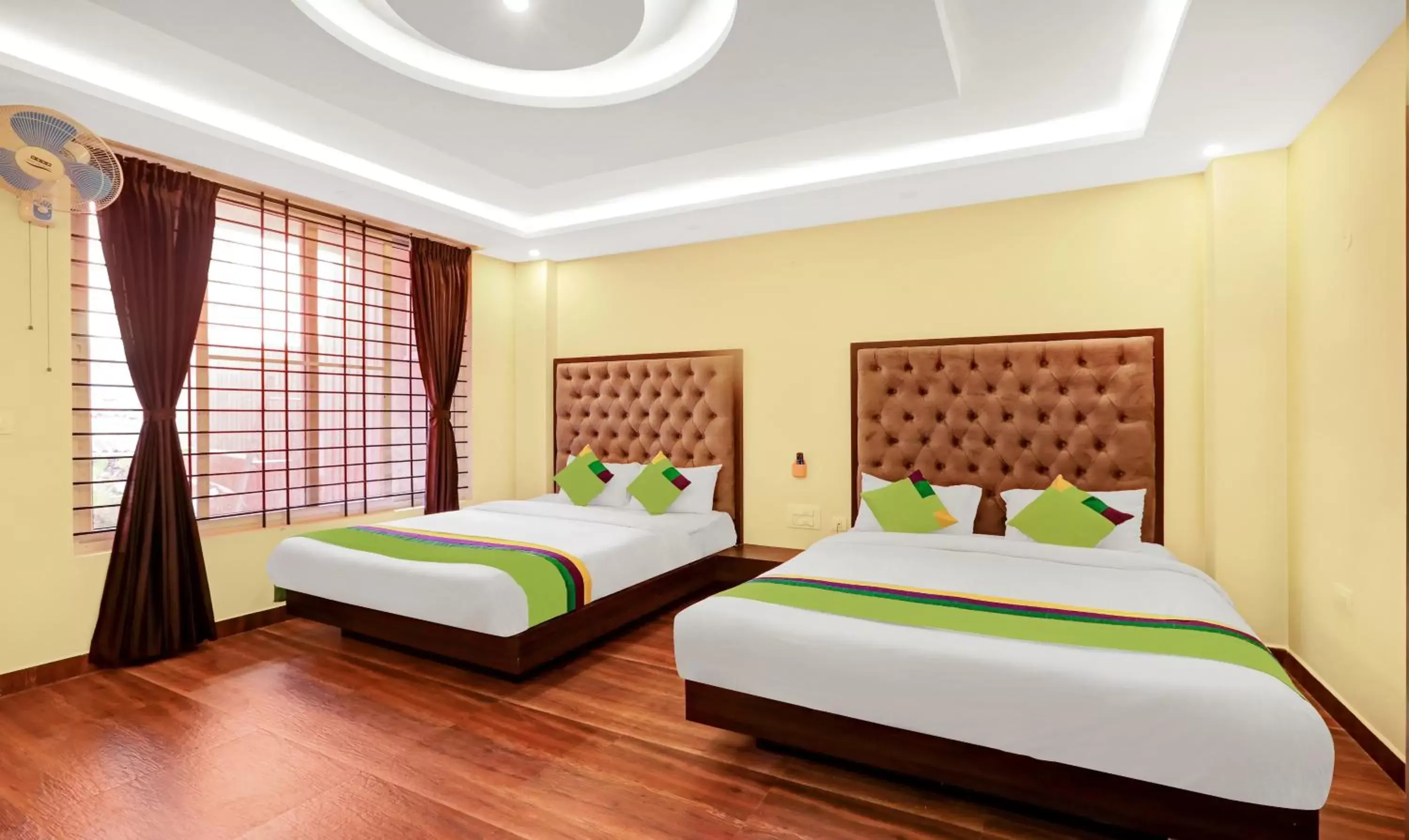 Deluxe Double Room in Treebo Doha King Deluxe Double Room in Treebo Doha King