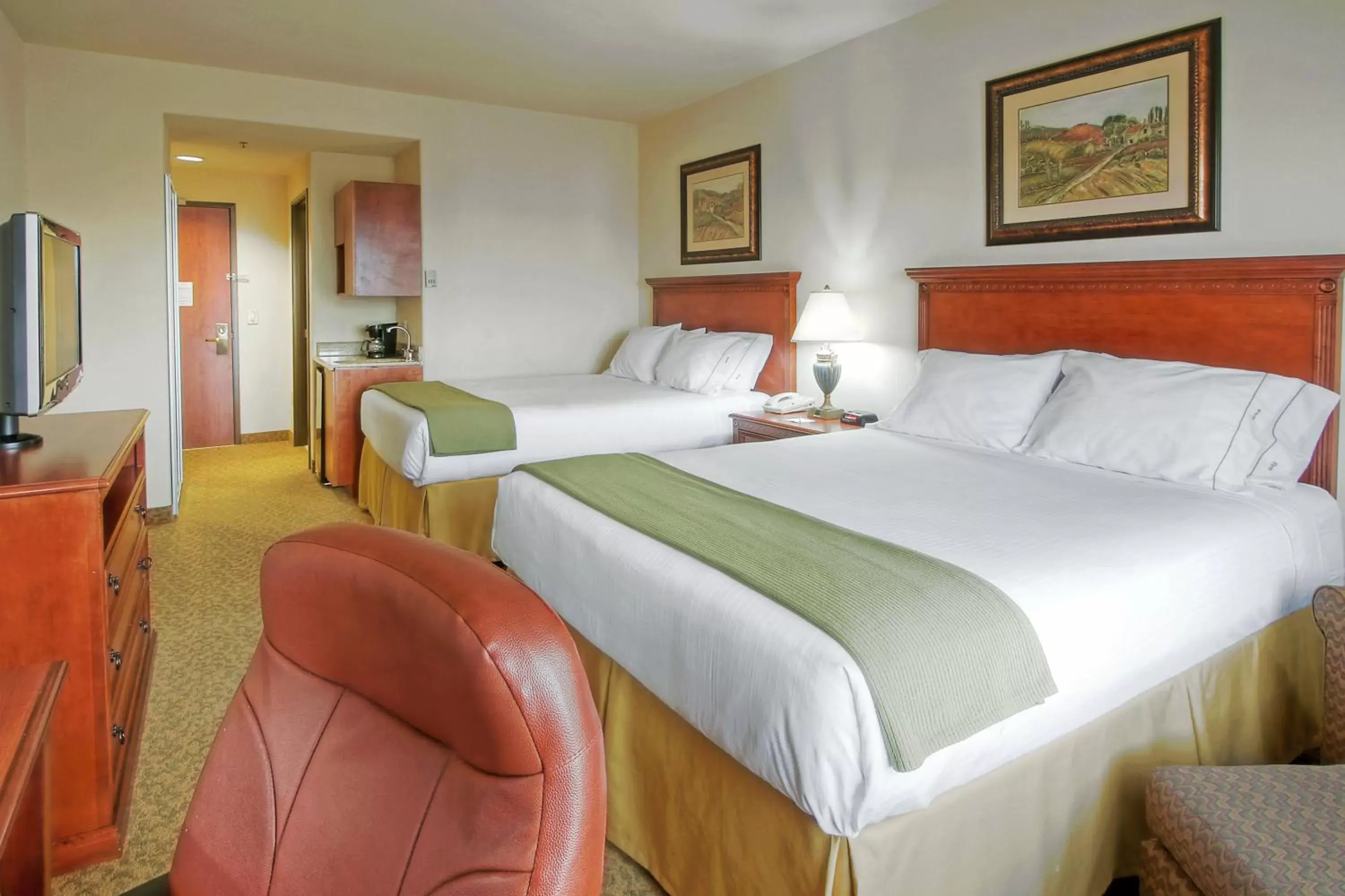 Queen Room with Two Queen Beds - Hearing Accessible/Non-Smoking in Holiday Inn Express Hotel & Suites Las Cruces by IHG Queen Room with Two Queen Beds - Hearing Accessible/Non-Smoking in Holiday Inn Express Hotel & Suites Las Cruces by IHG