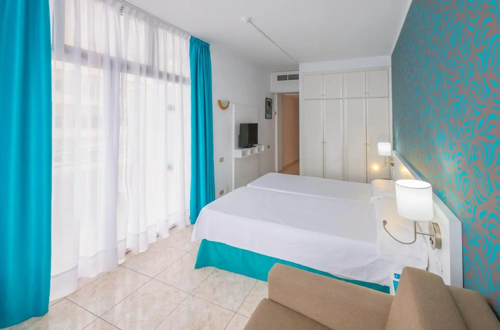 Premium Triple Room in Checkin Concordia Playa Premium Triple Room in Checkin Concordia Playa